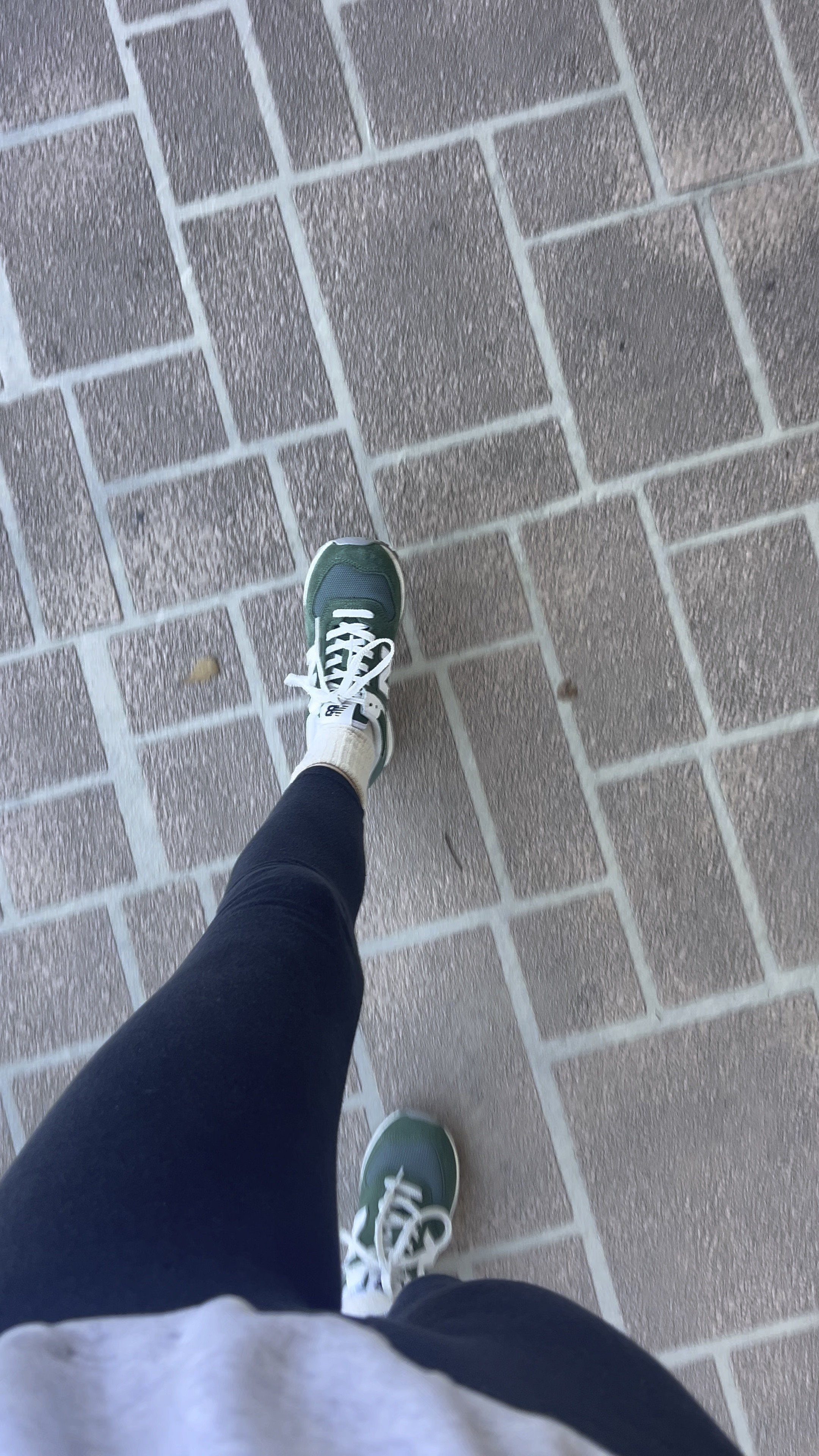 These green new balances are everything 🌷