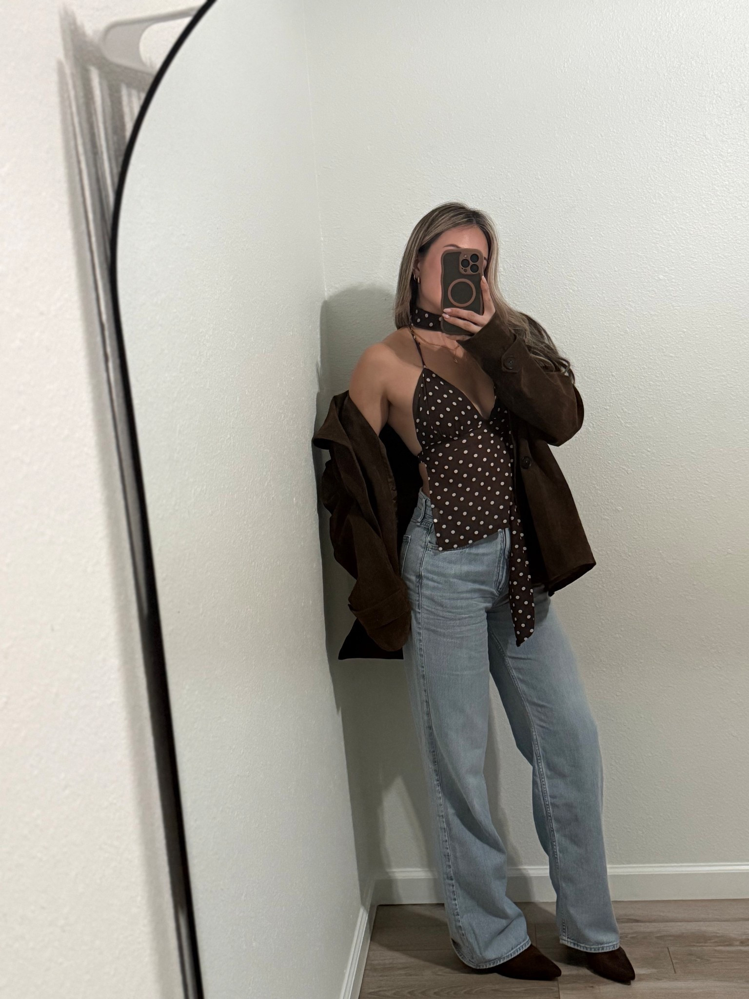 Date night outfit,

Wearing size xs in top
Medium jacket
25 jeans

Chic outfit, affordable chic outfit, polka dot shirt, jeans cute outfit 