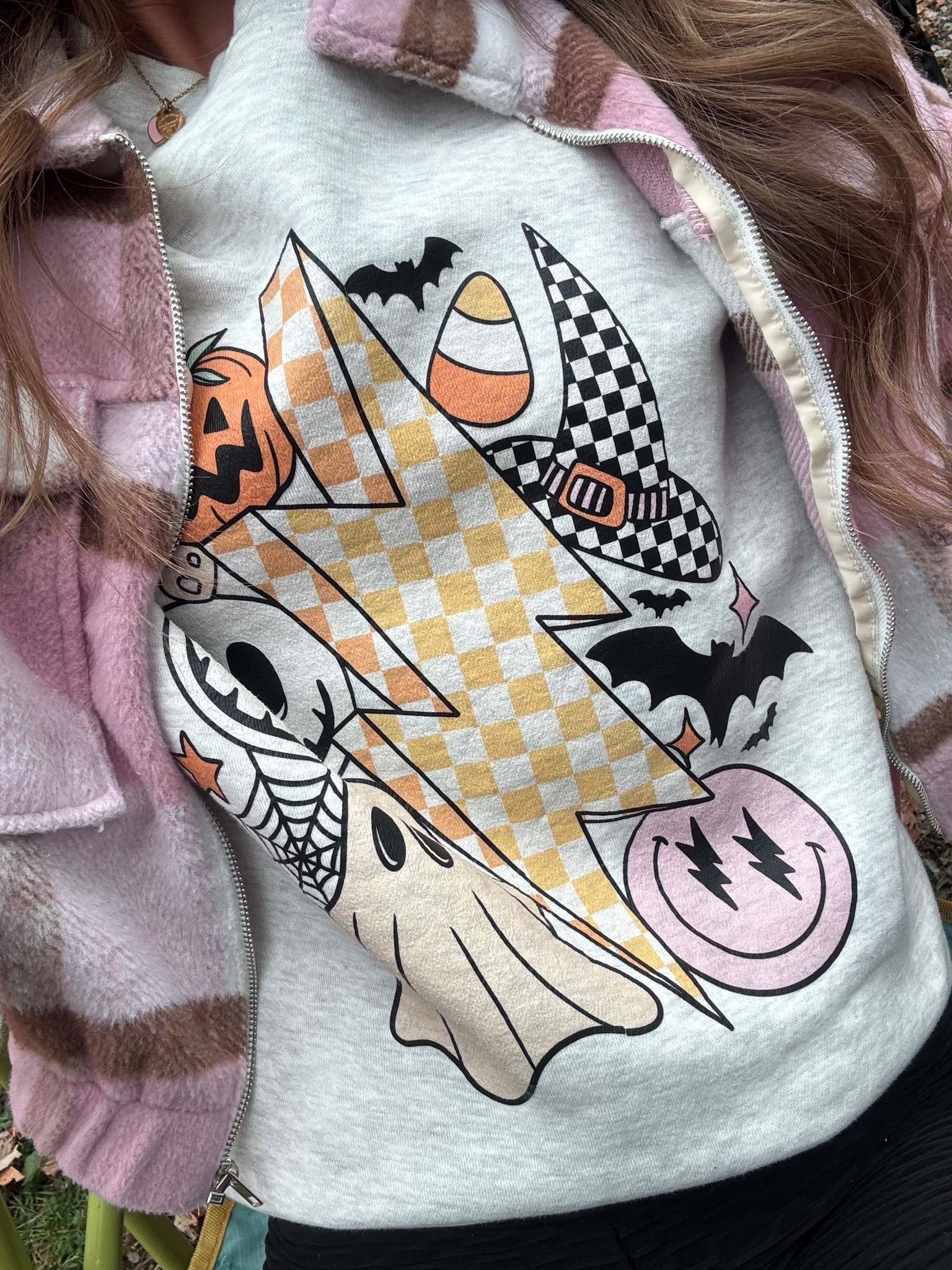 Halloween pastel crewneck 🩶🎃👻