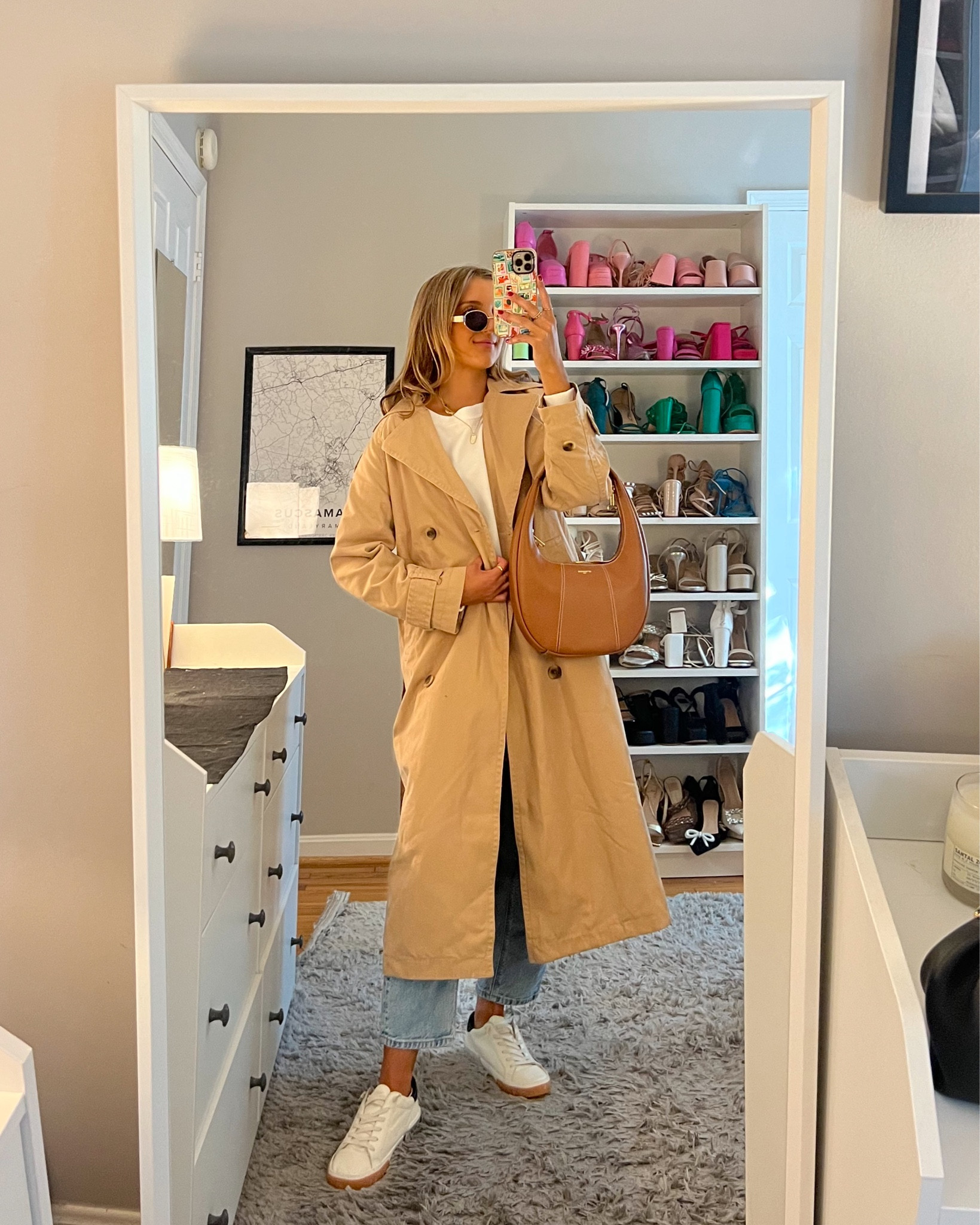 easy everyday fall outfit idea from American eagle! 🍁🧡

wearing a size small tench coat and 000R barrel jeans 