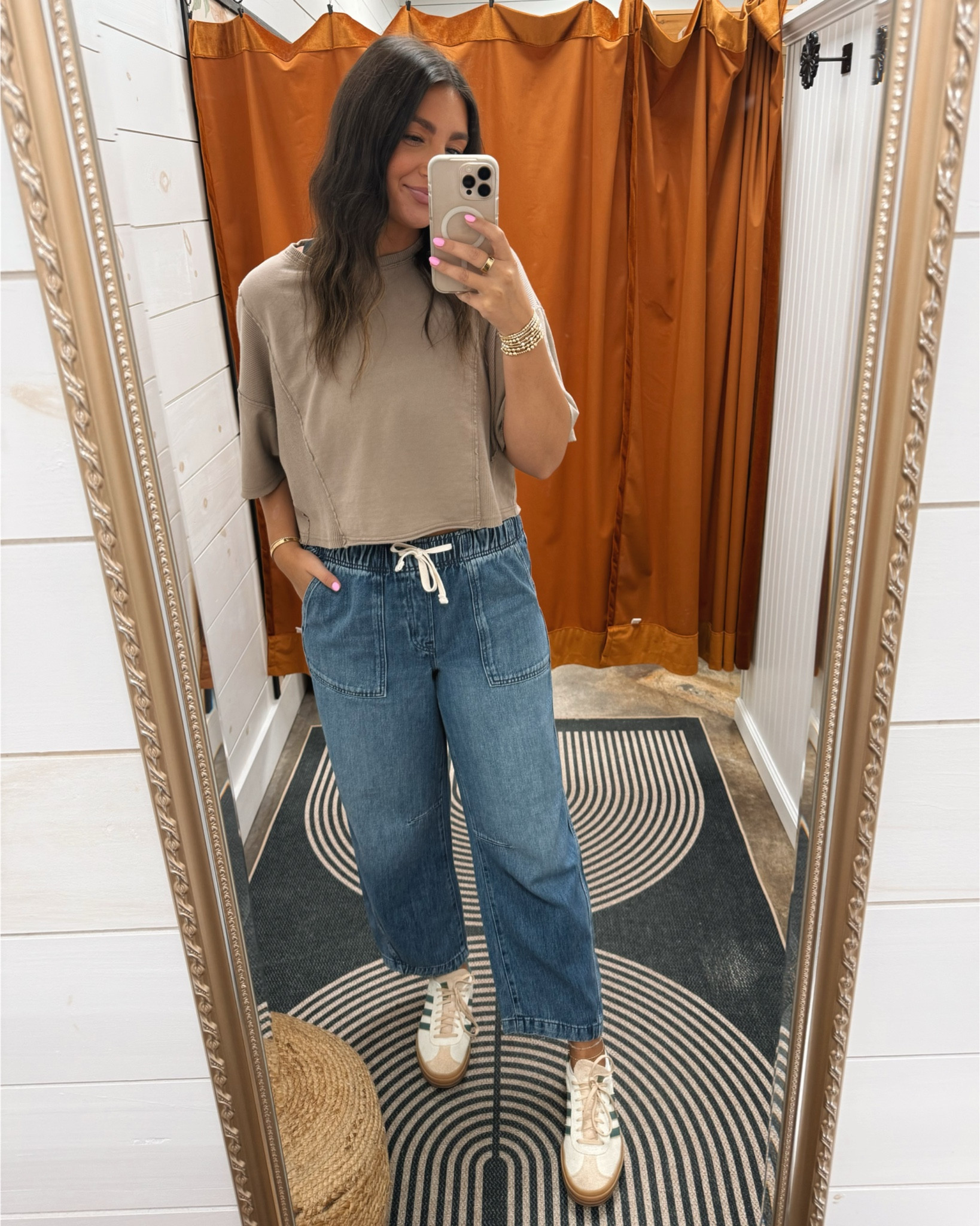 These barrel jeans are SO soft! 🫶🏼 cute + comfy 