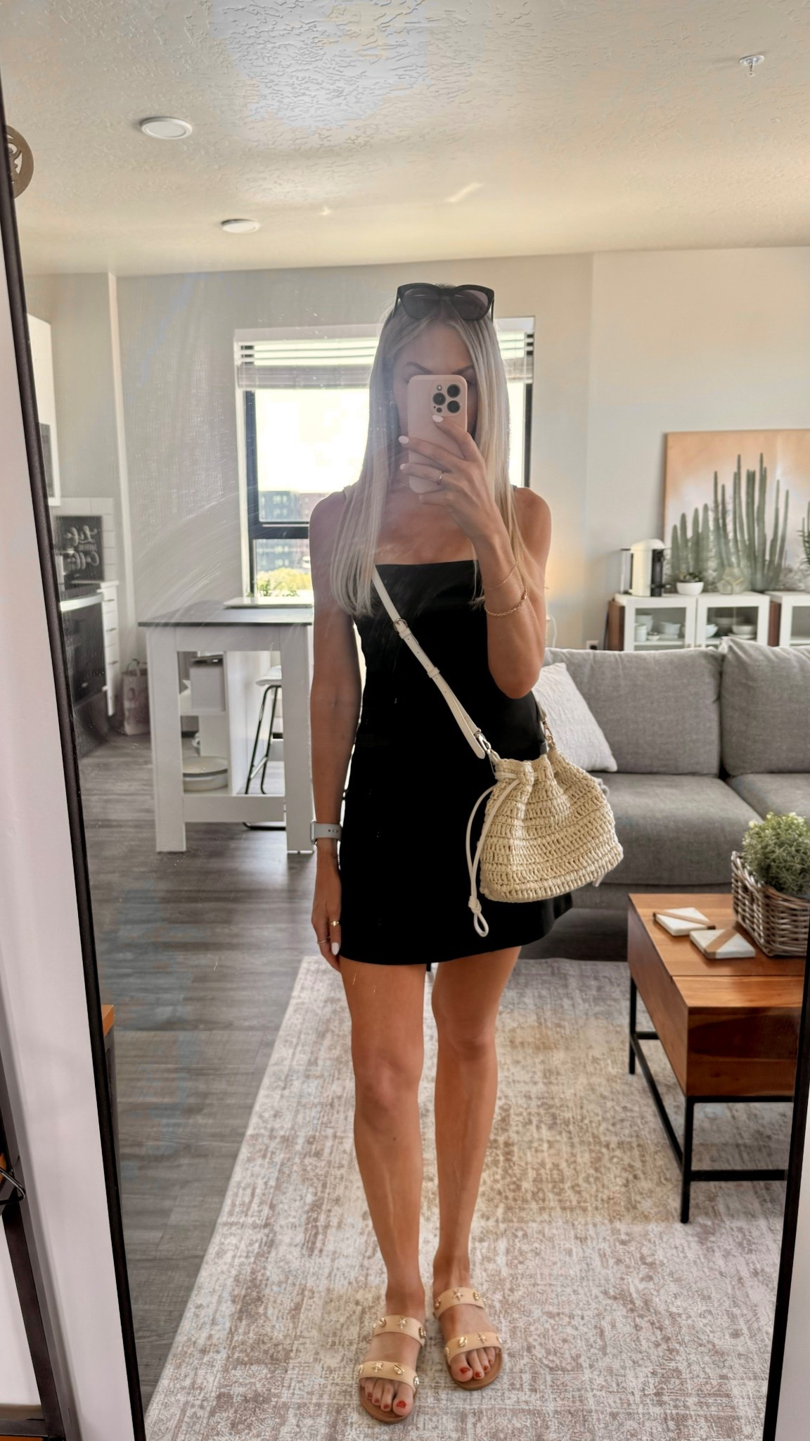 living room rug + furniture ✨🛋️ (plus my fit — dress, sandals, bag)

rug is 6’ x 9’ (and washable!)
coffee table is currently on major sale (46% off!)


#LTKFindsUnder100 #LTKHome #LTKActive
