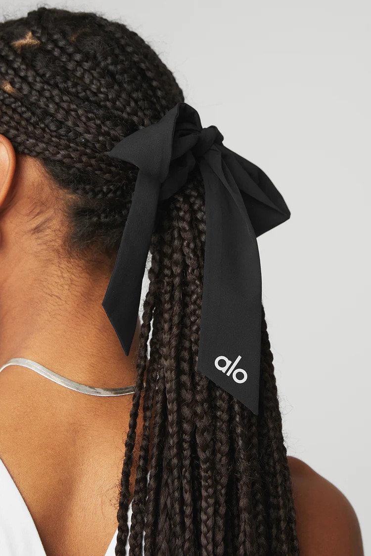 Love Knots Tie Scrunchie | Alo Yoga (US)