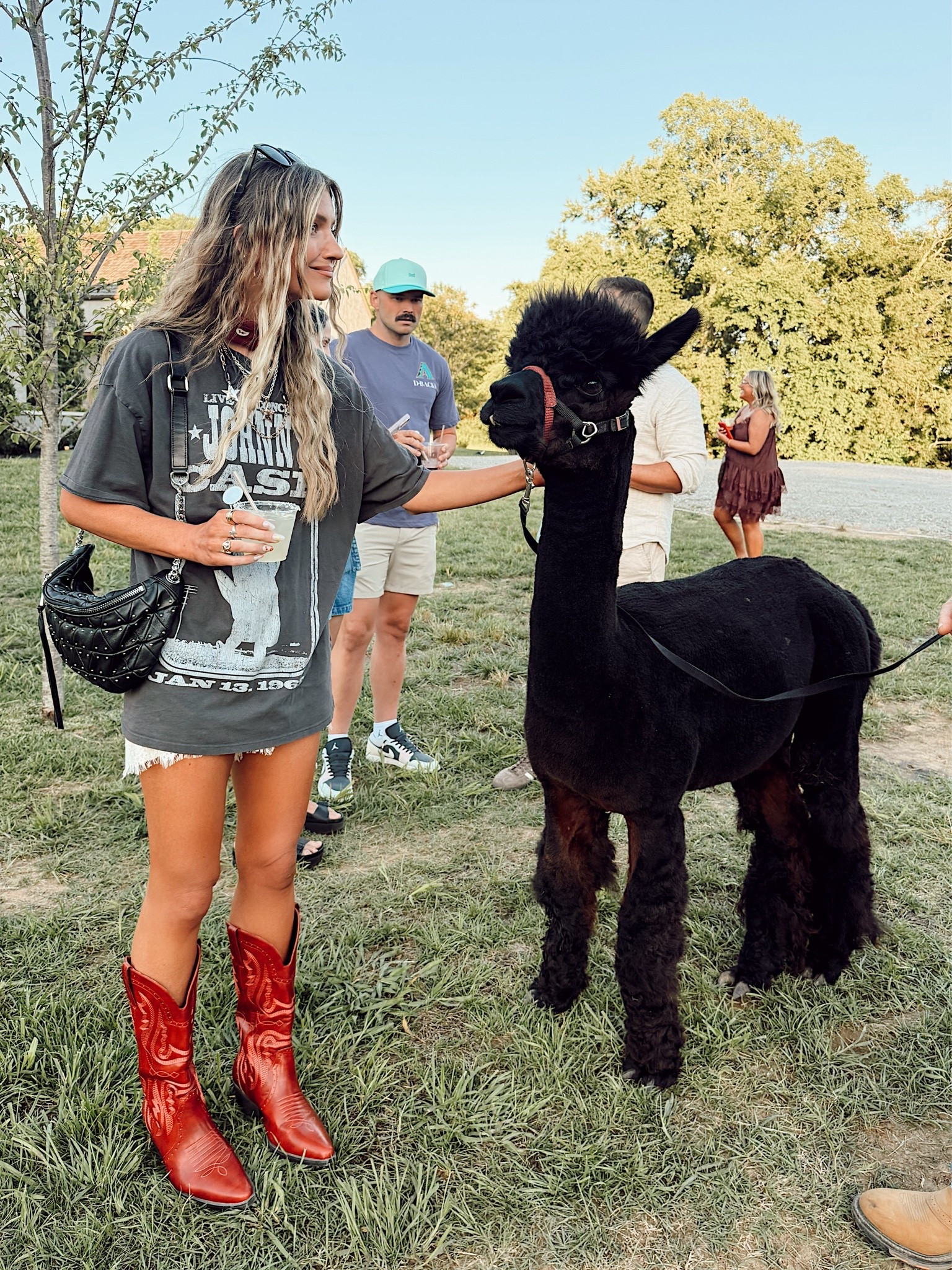 Cowgirl boots are on $35!!! 


Western/ Country/ Concert/ Outfit

#LTKootd #LTKSaleAlert