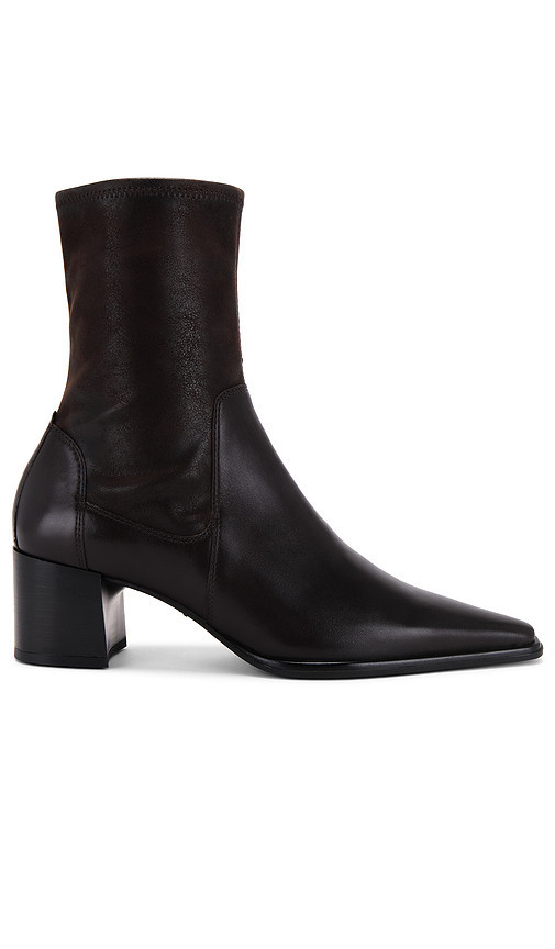 Vagabond Shoemakers Giselle Boot in Chocolate. Taglia 40. Also in 36, 37, 38, 39, 41. | Revolve Clothing (Global)