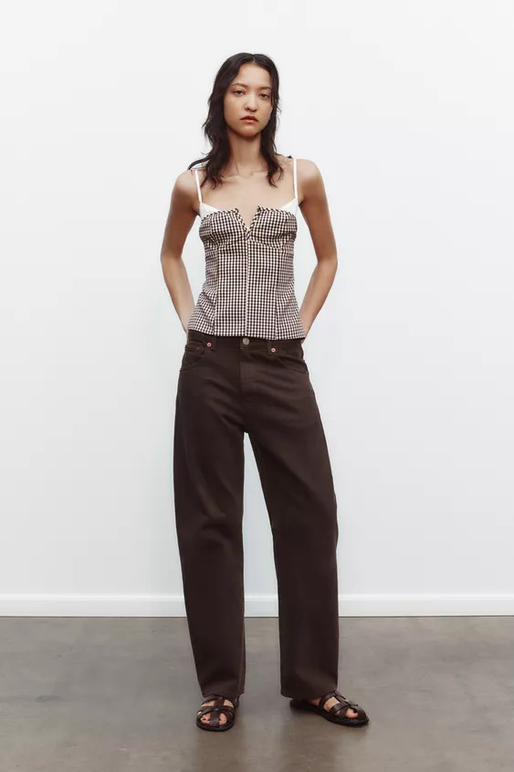 Stretch v-neck top with adjustable thin straps. Contrast fabric panels. Lining. Concealed side zi... | Zara UK