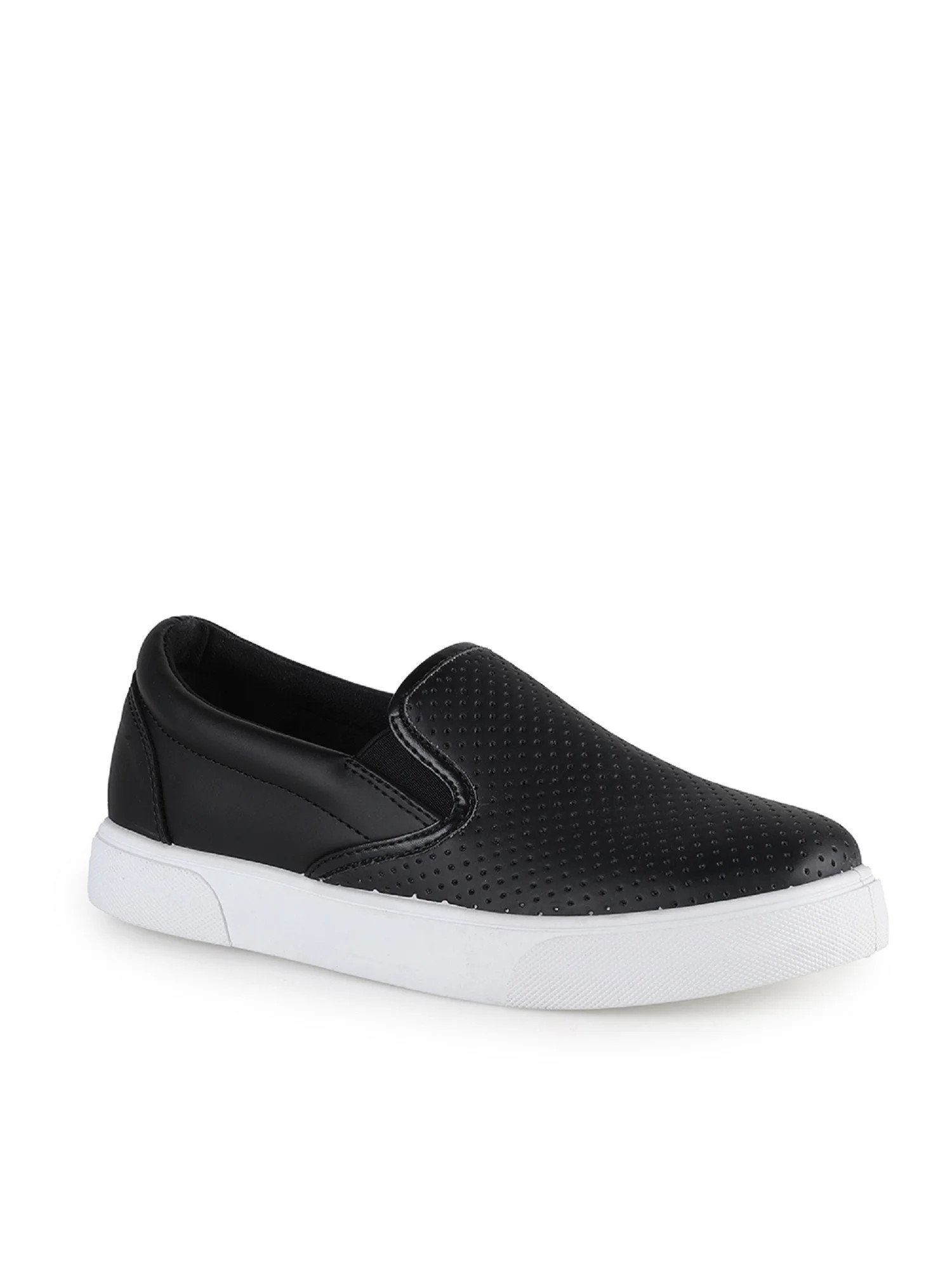 Slip On Women's Sneakers in Black - Walmart.com | Walmart (US)