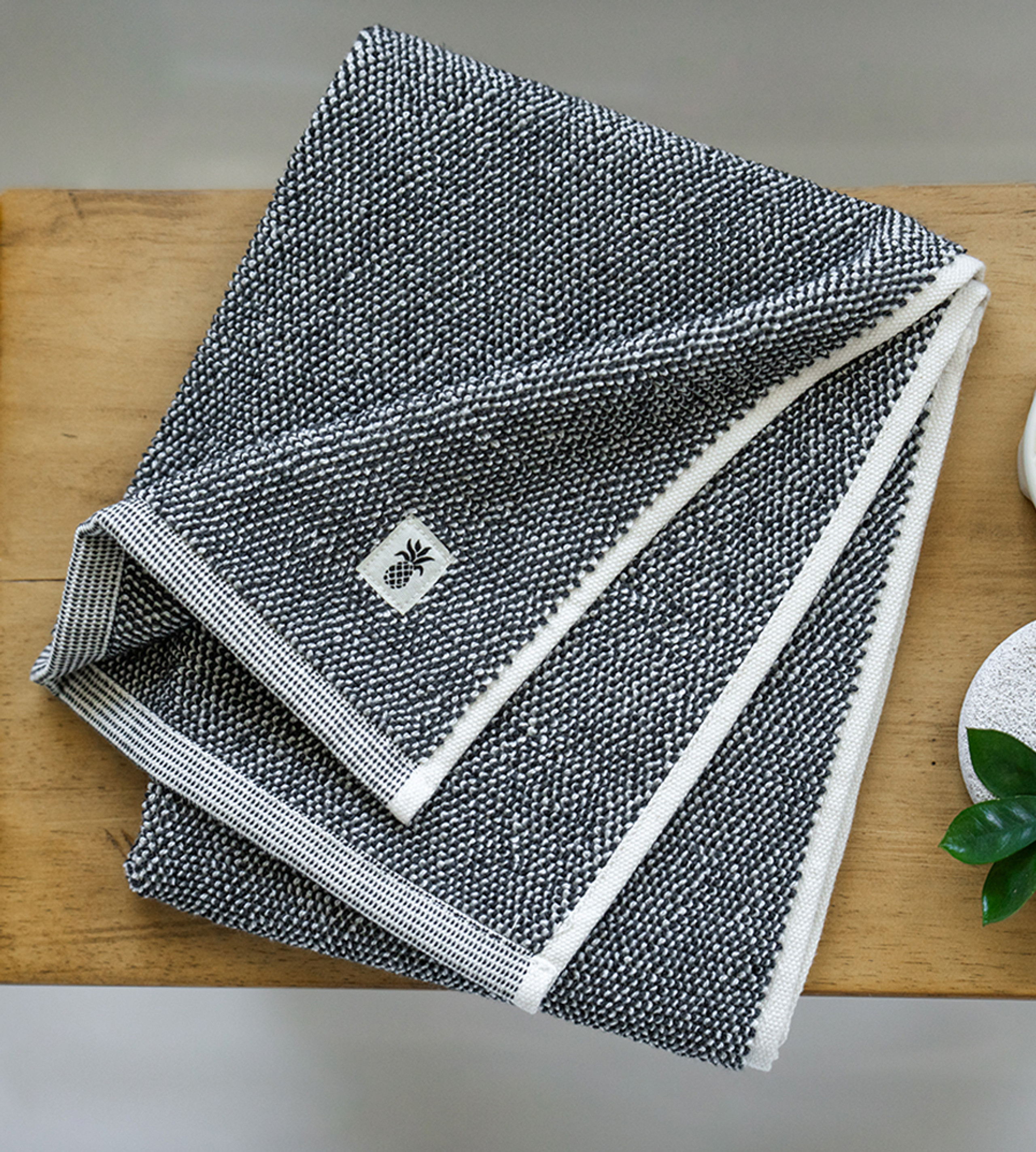 Bamboo Two-Tone Bath Towel | Cariloha