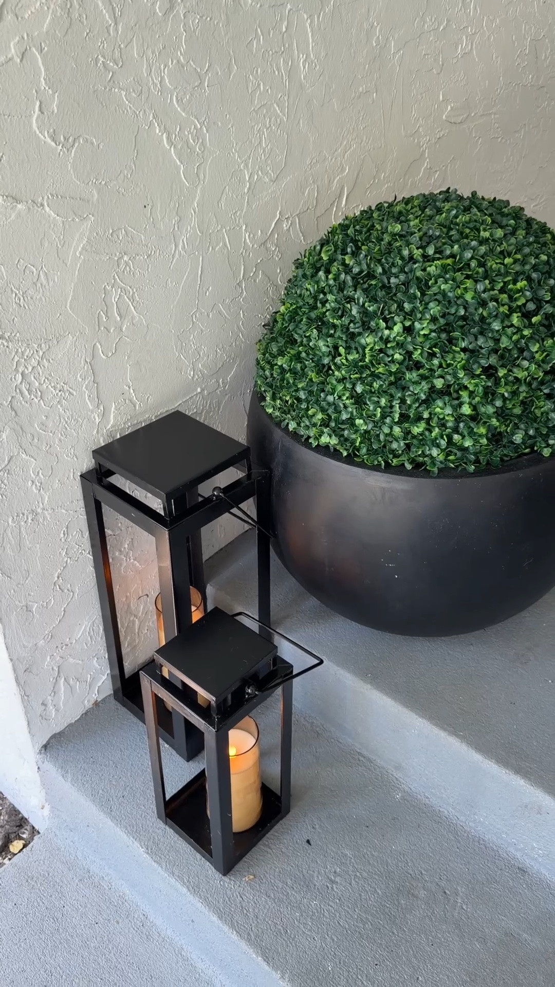 🍃I’m honestly amazed at how well these outdoor cleaning wipes work! They brought my outdoor lights back to life with almost no effort. They’re super easy to use, work in just a few wipes, and make cleaning outdoor furniture and décor so much easier. Definitely one of my favorite home finds!

🤍Estoy realmente sorprendida con lo efectivos que son estos wipes para exteriores. Dejaron mis lámparas como nuevas en solo unos minutos y sin complicaciones. Son súper fáciles de usar y también funcionan muy bien para limpiar otros accesorios del patio y del exterior de la casa. ¡Definitivamente se han convertido en uno de mis favoritos!

Shop the links below.

Follow me on Instagram and YouTube @kirasfashionfinds

#LTKHome #LTKSeasonal #LTKvlog