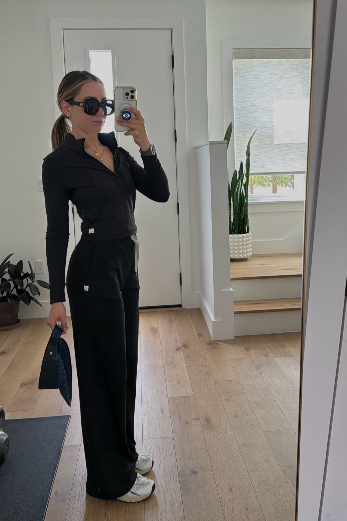 Walk fit 
Obsessed with these wide leg pants - they’re so buttery soft and comfy 

#LTKFitness #LTKFindsUnder50 #LTKActive