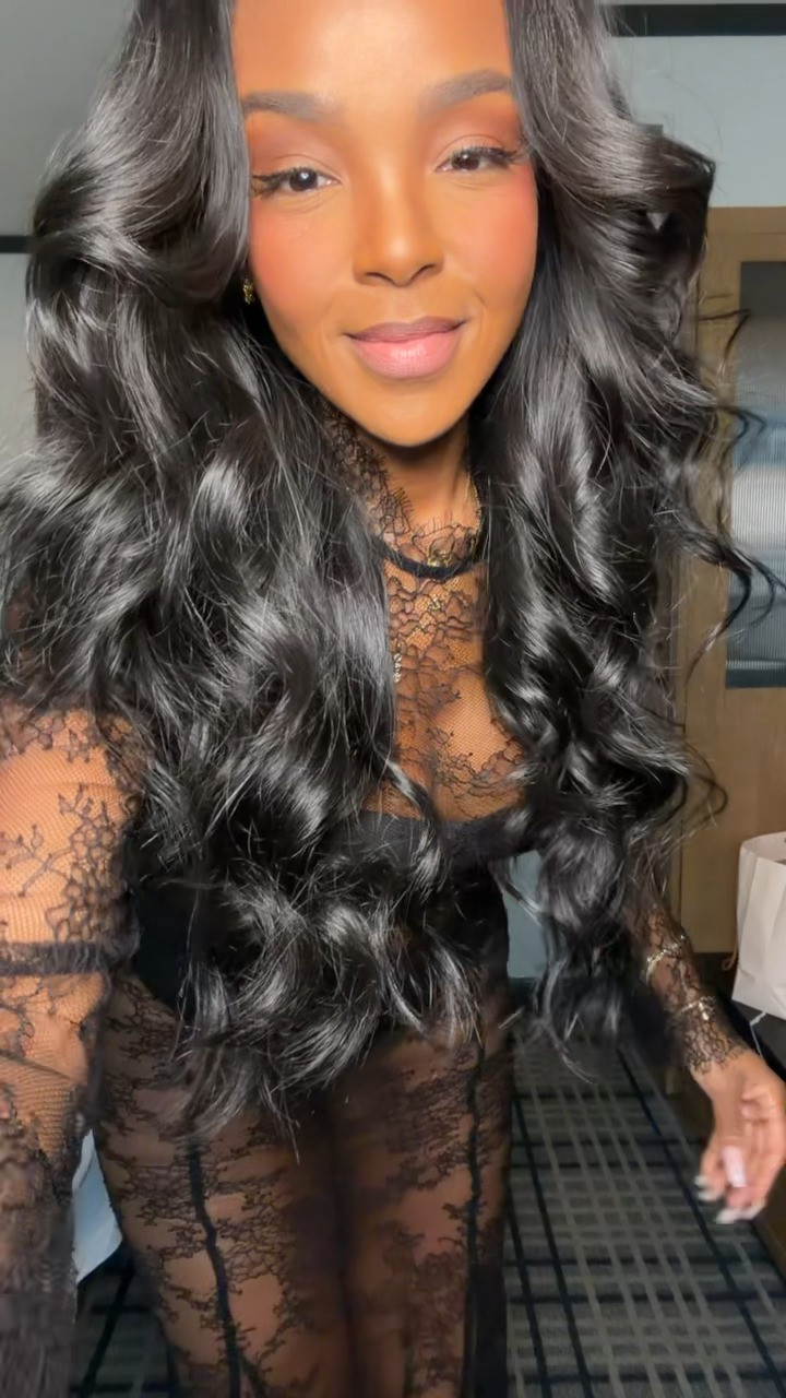 Last night of LTKCon 🖤✨ and we’re ending it with a little lace, a lot of confidence, and just the right amount of drama. From day one to the final night, this trip has been filled with so much inspiration, connection, and unforgettable moments. So grateful to be part of it all. 🥂

Until next time, LTKCon… 💋

#LTKCon #LTKCon2026 #LTKCreator #LTKStyle #LastNight #OOTD #AllBlackEverything 

 #LTKCon #LTKgrwm #LTKootd