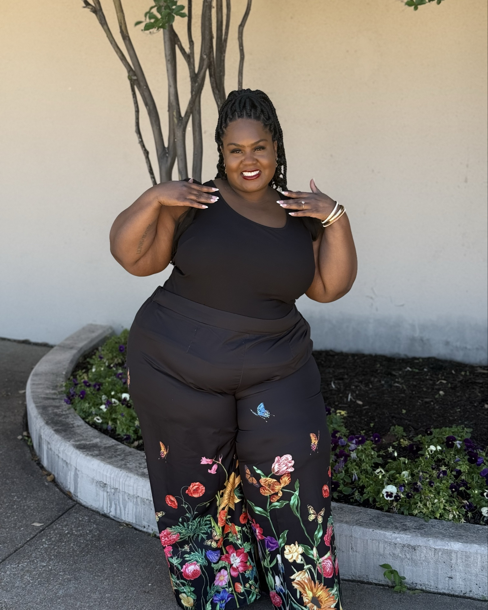 loving these beautiful high waisted black pants with floral detailing.

#LTKFindsUnder50 #LTKPlusSize #LTKWorkwear