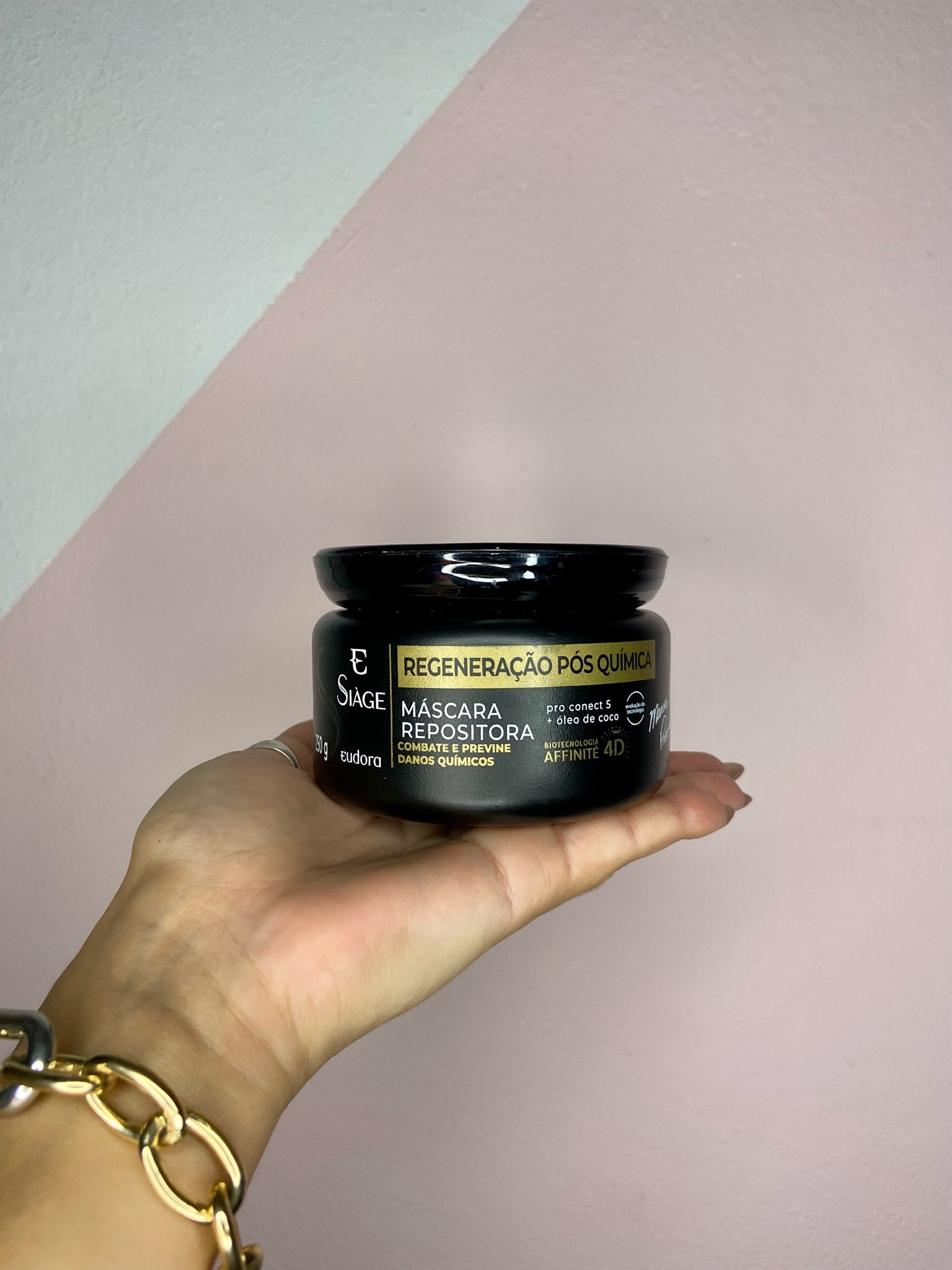 Máscara Repositora Siàge Eudora 

Trata e previne dados químicos 

#LTKbrasil