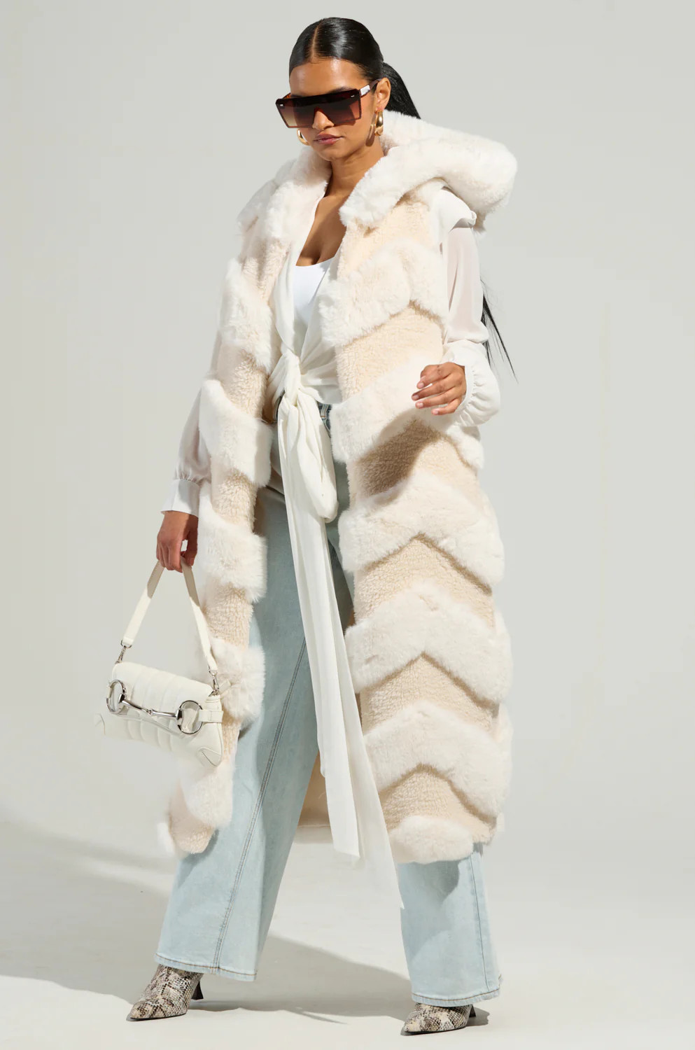 JEMI MIX MATERIAL FAUX FUR VEST IN IVORY | AKIRA