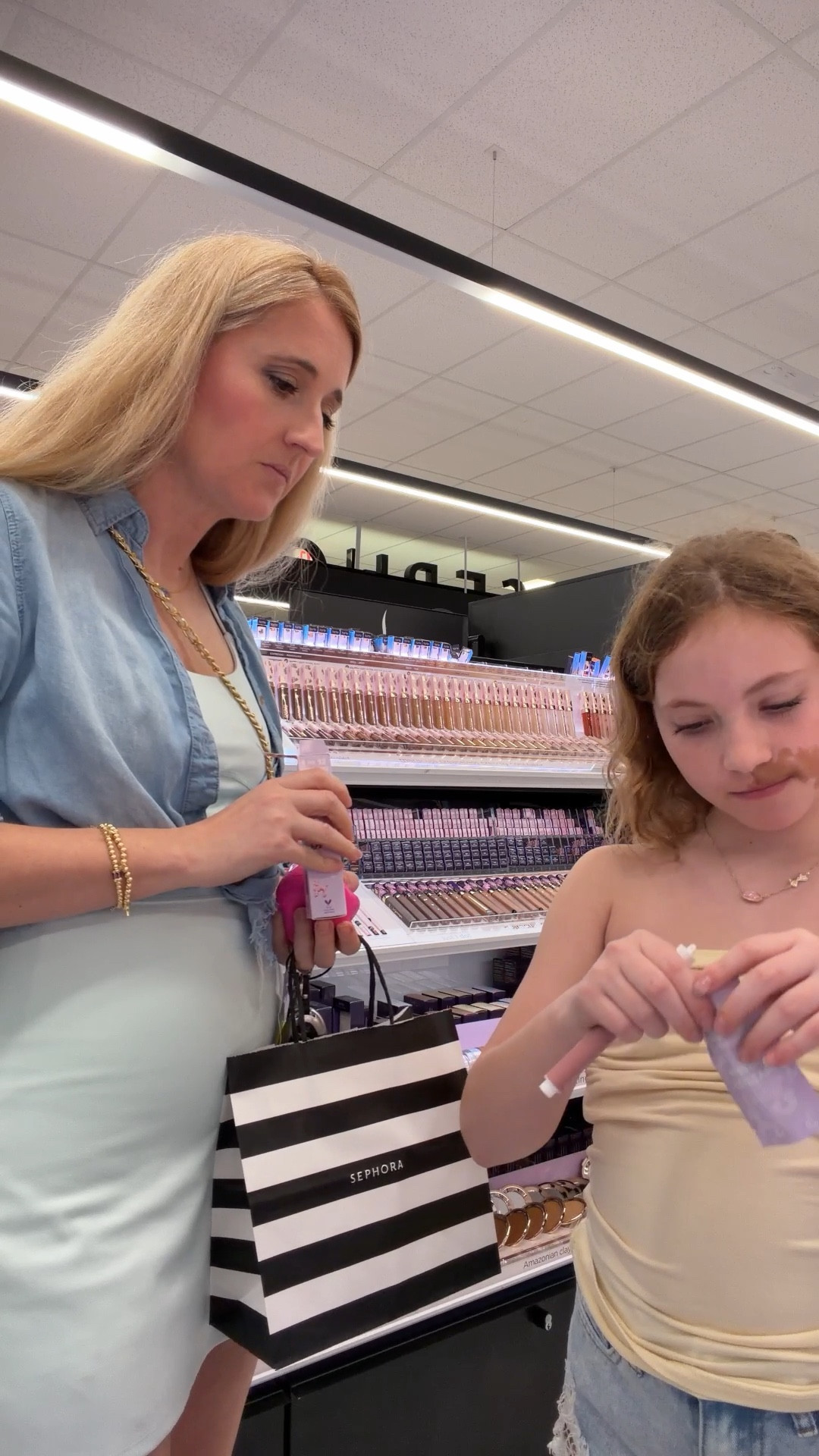 Tarte Lipgloss with Mystery Charm!

There’s 12 different charms you can get! We got the snake! 🩷 (We wanted the pink popcorn bucket.)

#lippie #lipgloss #mystery #blindbag #makeup

#LTKBeauty #LTKmomlife #LTKdayinmylife