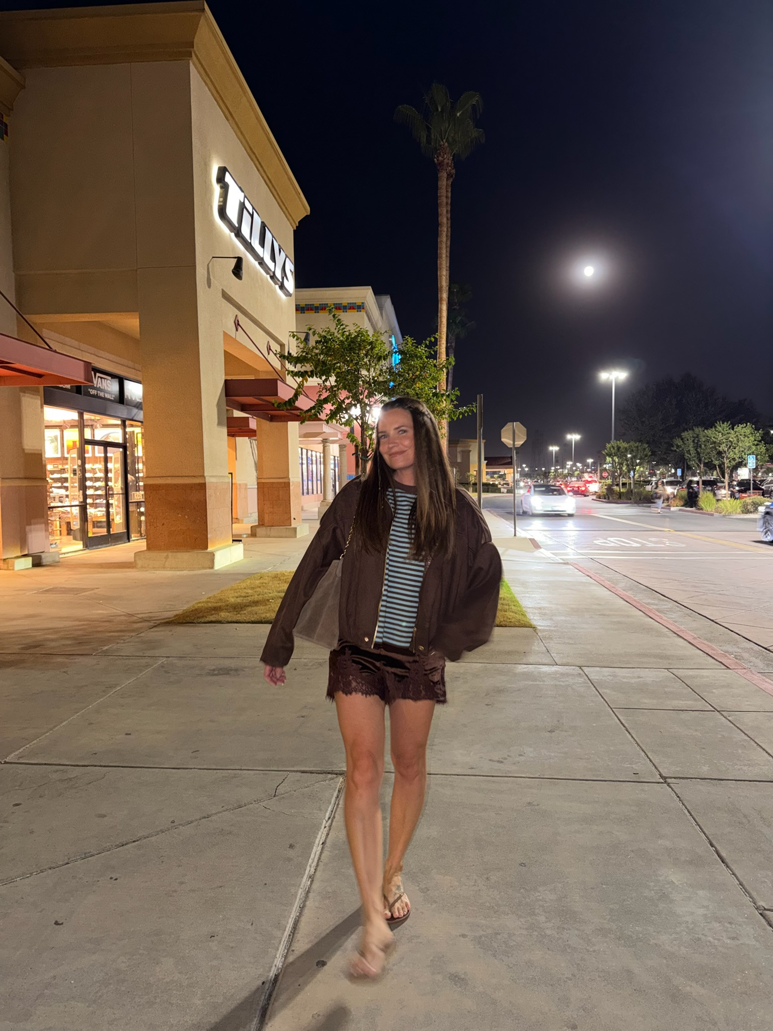 Casual Fall outfit!

amazon finds, fall outfits, trendy streetwear, lace shorts, oversized t-shirt, faux suede jacket, britt horton

#LTKootd #LTKSeasonal