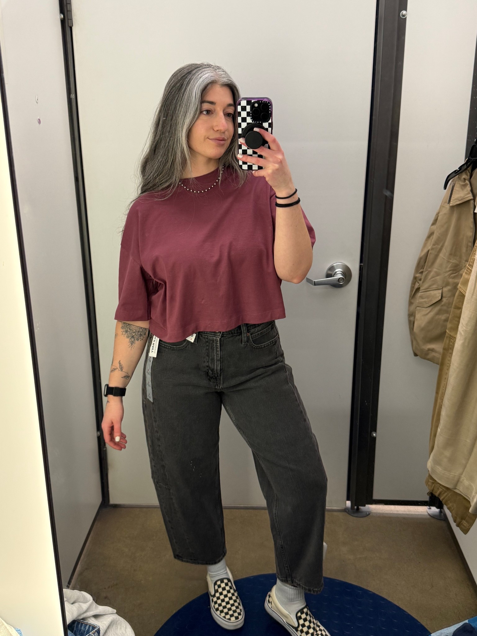 Old Navy giving me my soft alt fix ✨🤝 #oldnavy #barreljeans #softalt #grunge

#LTKootd #LTKgrwm #LTKdayinmylife