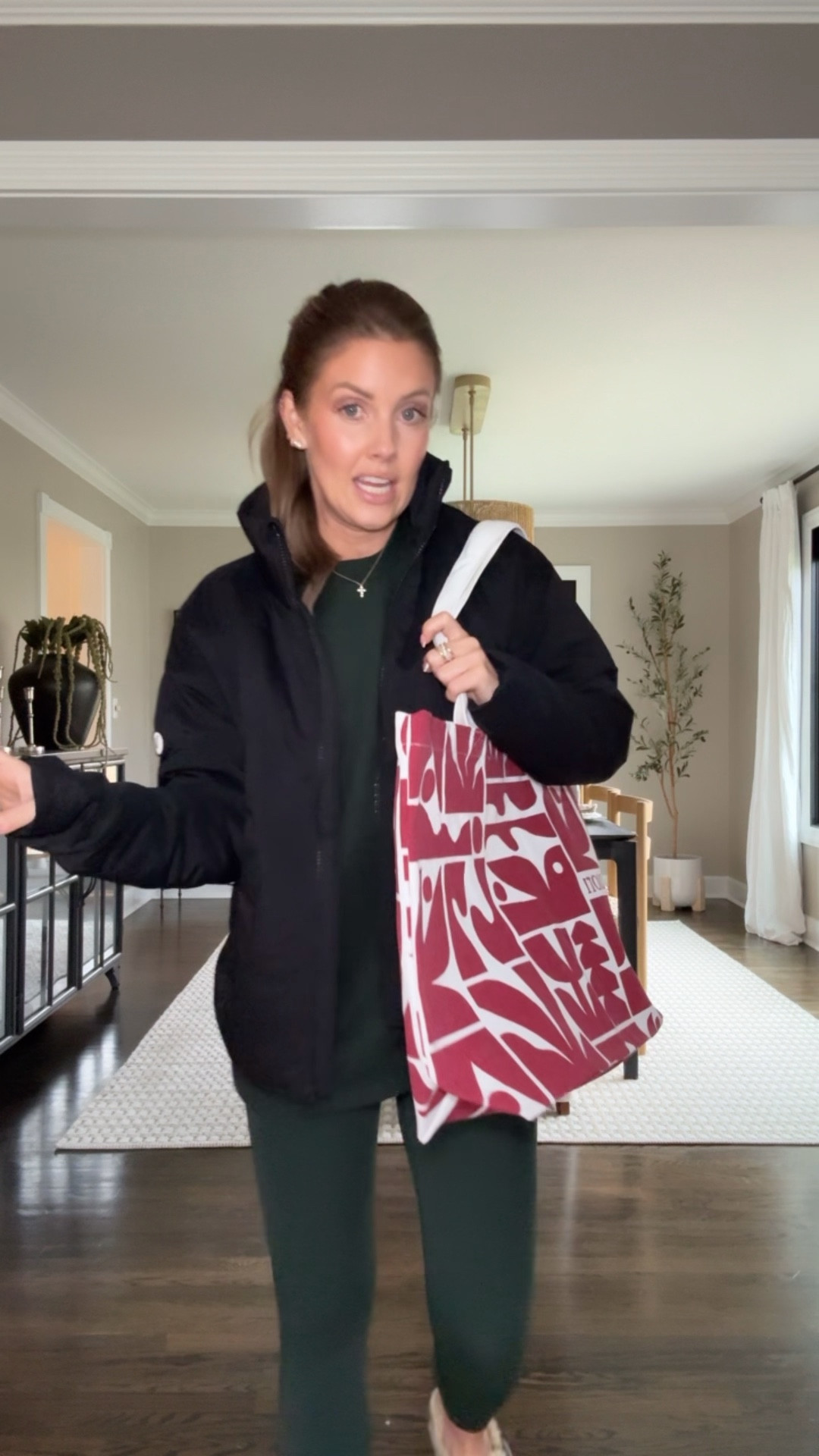 I can’t get enough of Vuori’s new arrivals 😍 Shop now and get a limited-edition tote on orders of $250+ 
I have the XS jacket, sweatshirt and leggings / Small sports bras 


#LTKGiftGuide #LTKfitnessgoals #LTKActive