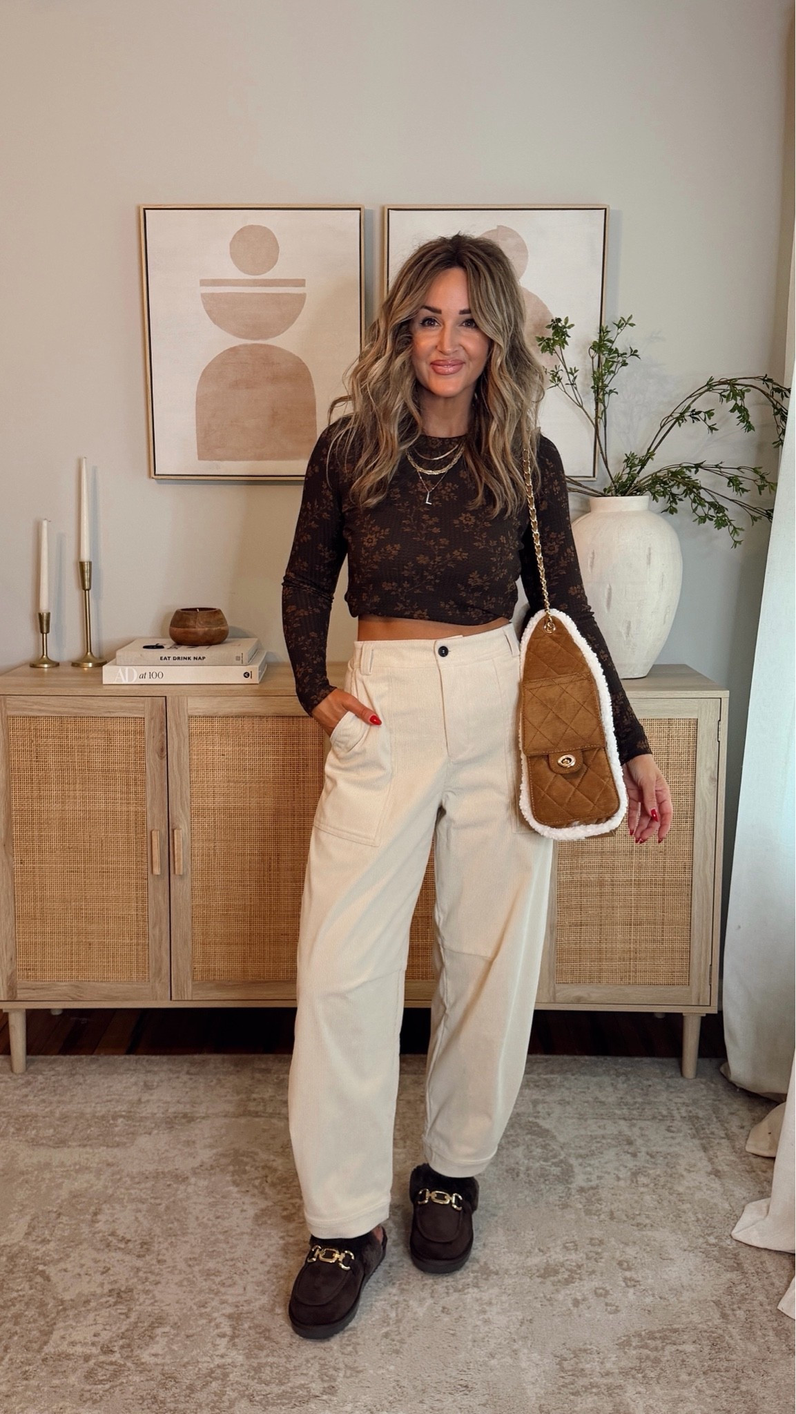 40% off with LEANN40 if expired use code LEANN35 cute, comfy outfit perfect for running errands! size S top, size M cargos (these run big) the shoes are so comfy!!! love them! fall outfits @VICI

#LTKootd