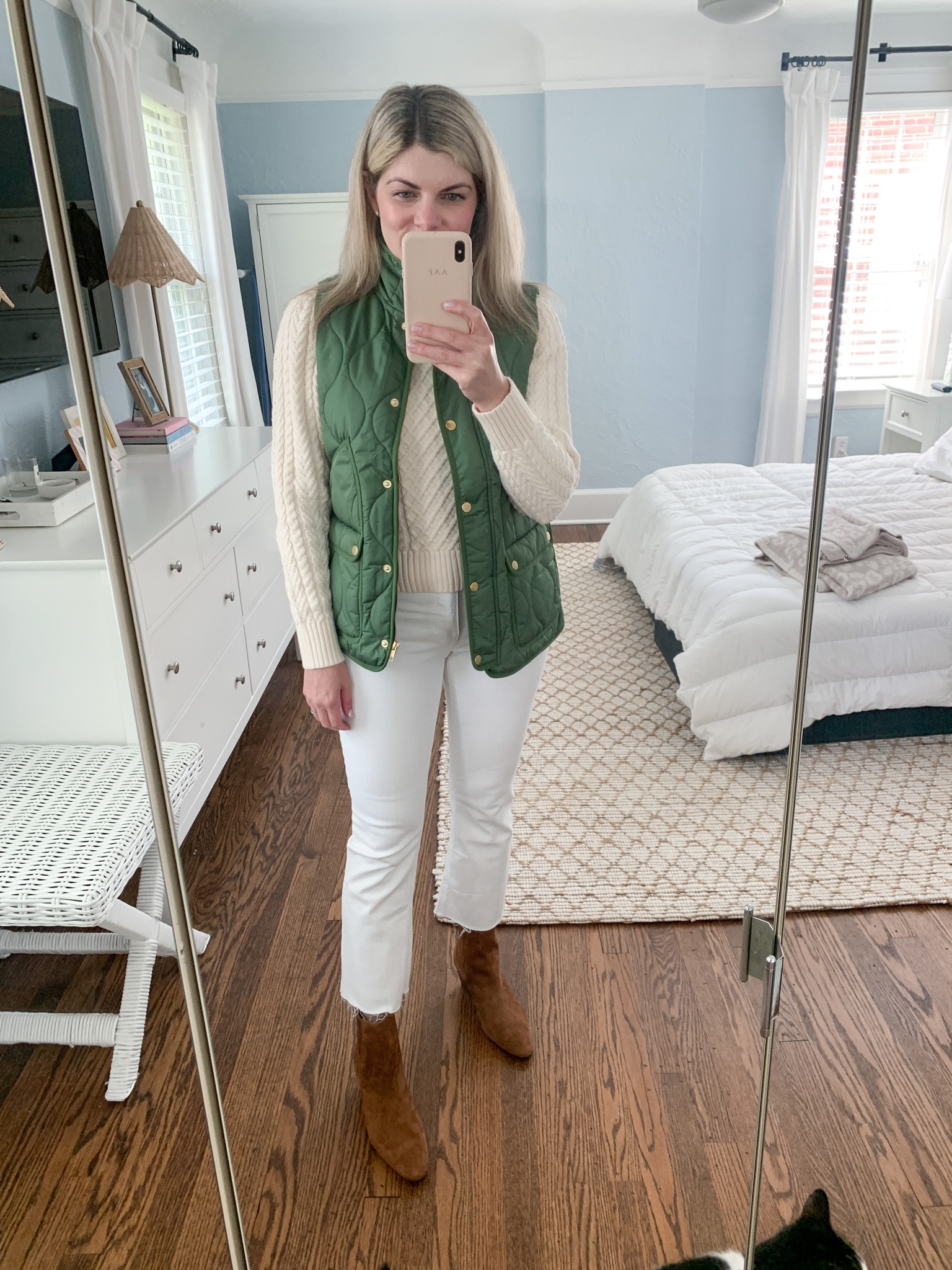 40% off!, fall outfit idea, white jeans, booties, outerwear 

#LTKsalealert #LTKunder100 #LTKshoecrush