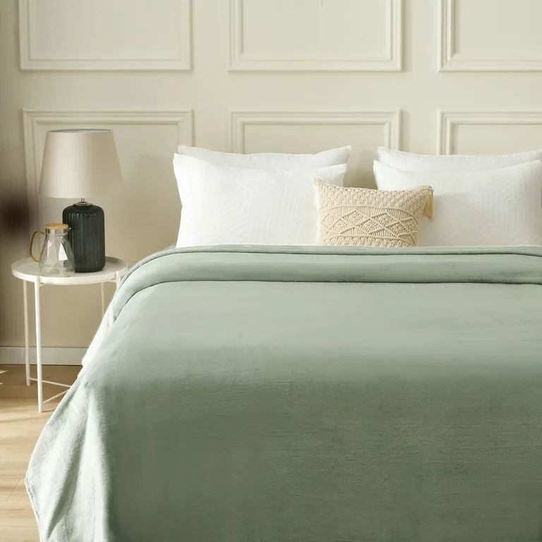 Better Homes & Gardens Luxury Velvet Plush Blanket, Solid Soft Green, Full/Queen size, Adult/Teen | Walmart (US)