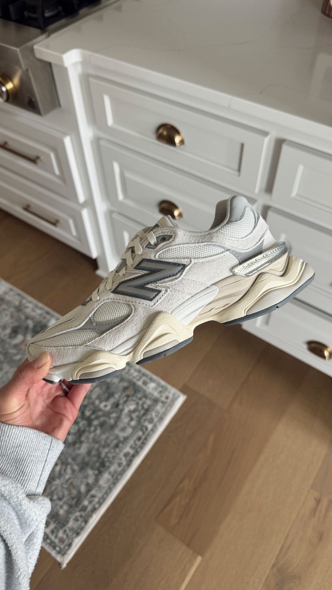 My new balance sneakers fully in stock!!