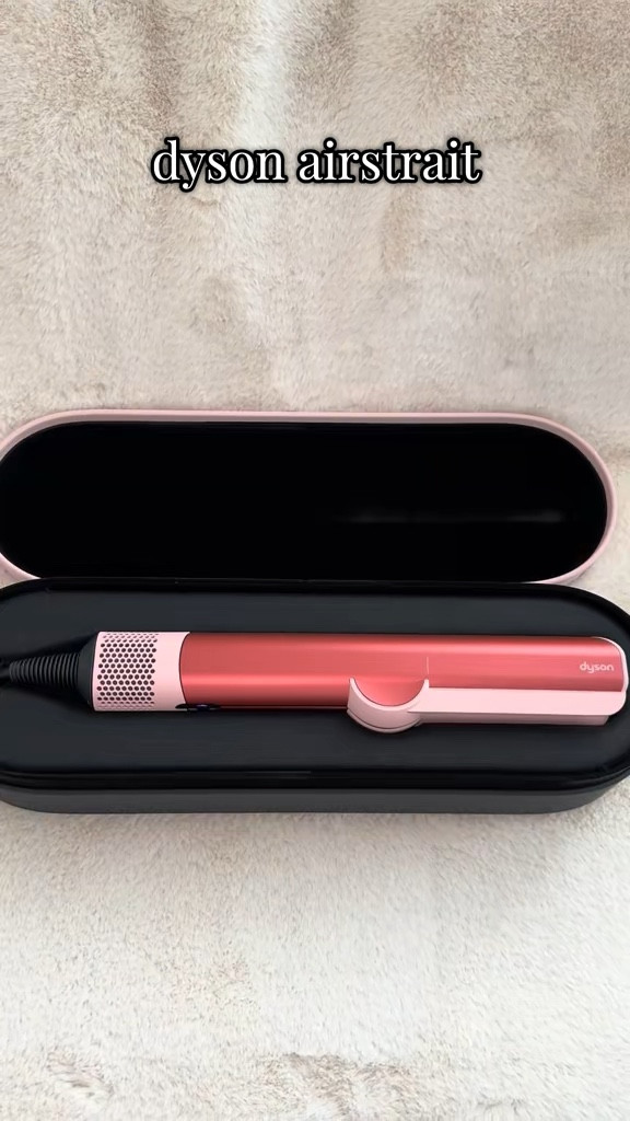Dyson Airstrait 😍 

#LTKBeauty #LTKStyleTip #LTKGiftGuide