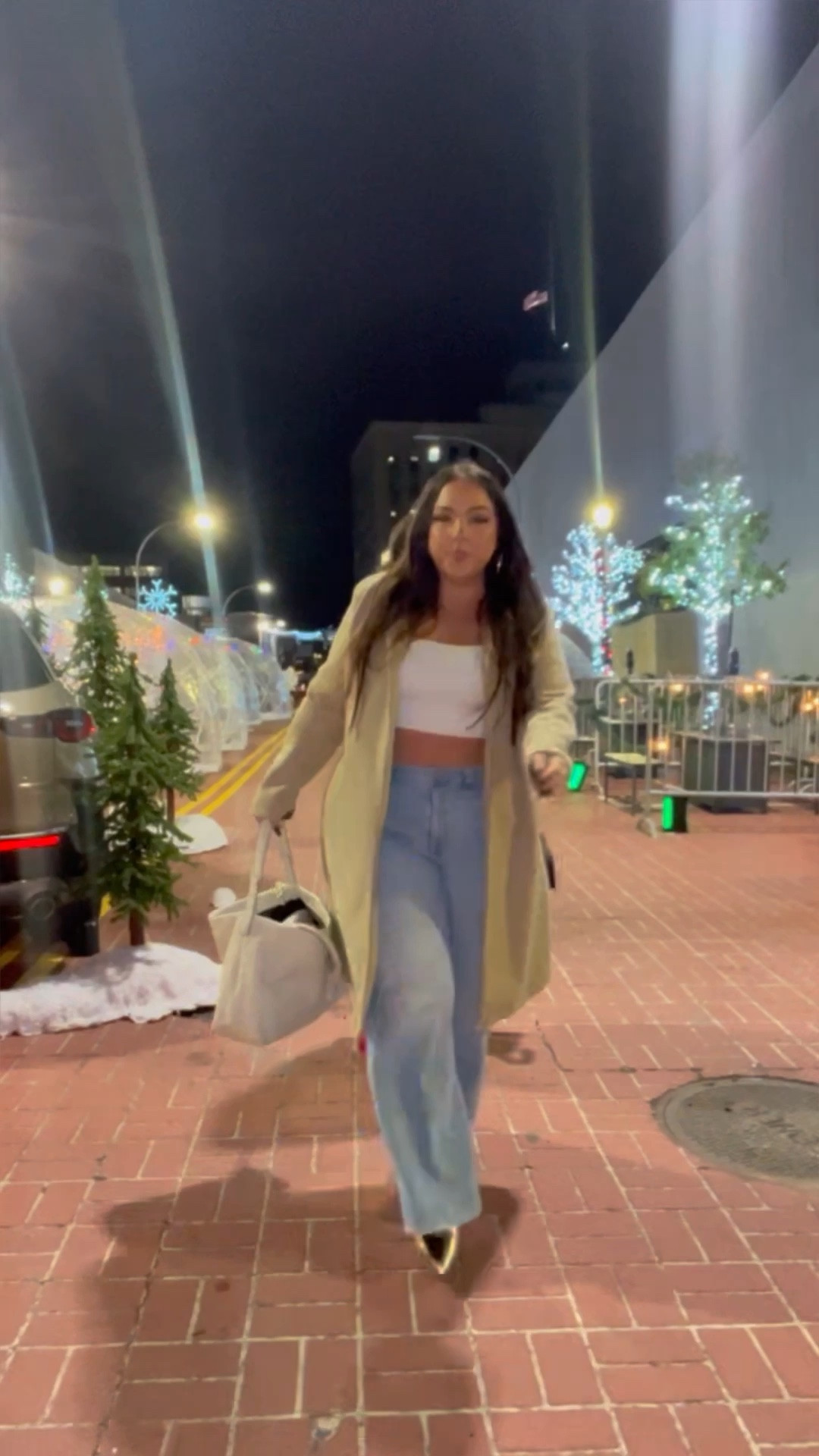 Casual cute for a holiday cocktail party! 

#LTKplussize #LTKVideo #LTKmidsize