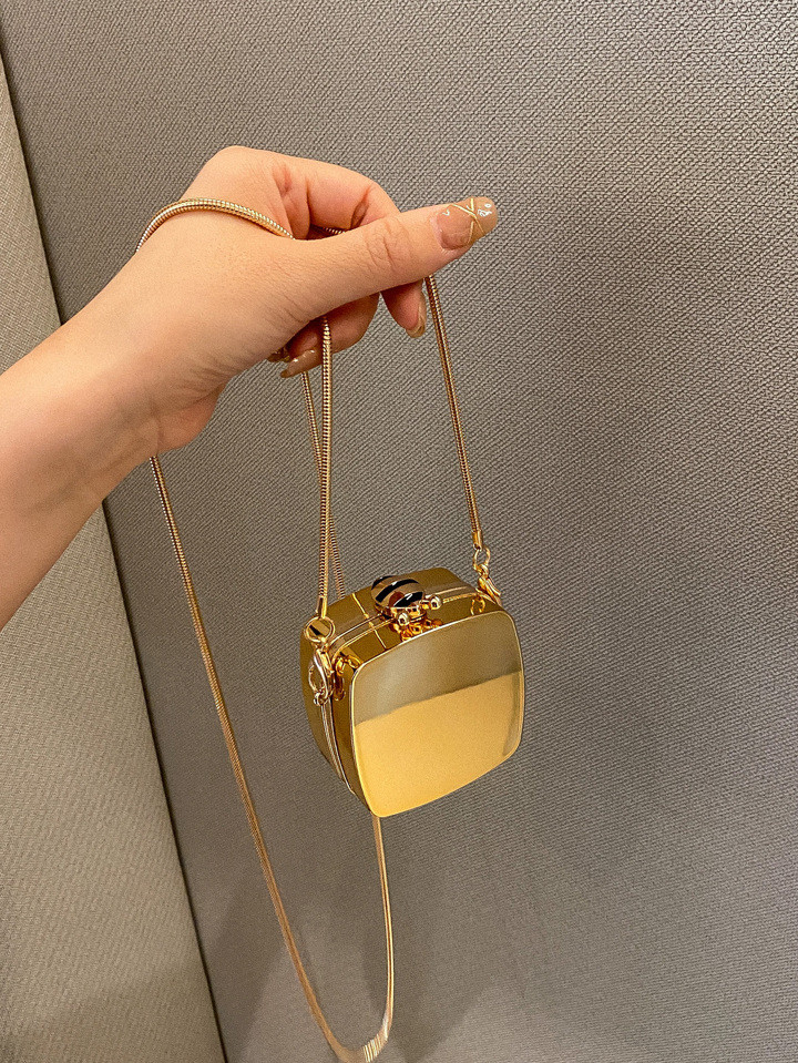 Mini Metallic Chain Box Bag | SHEIN