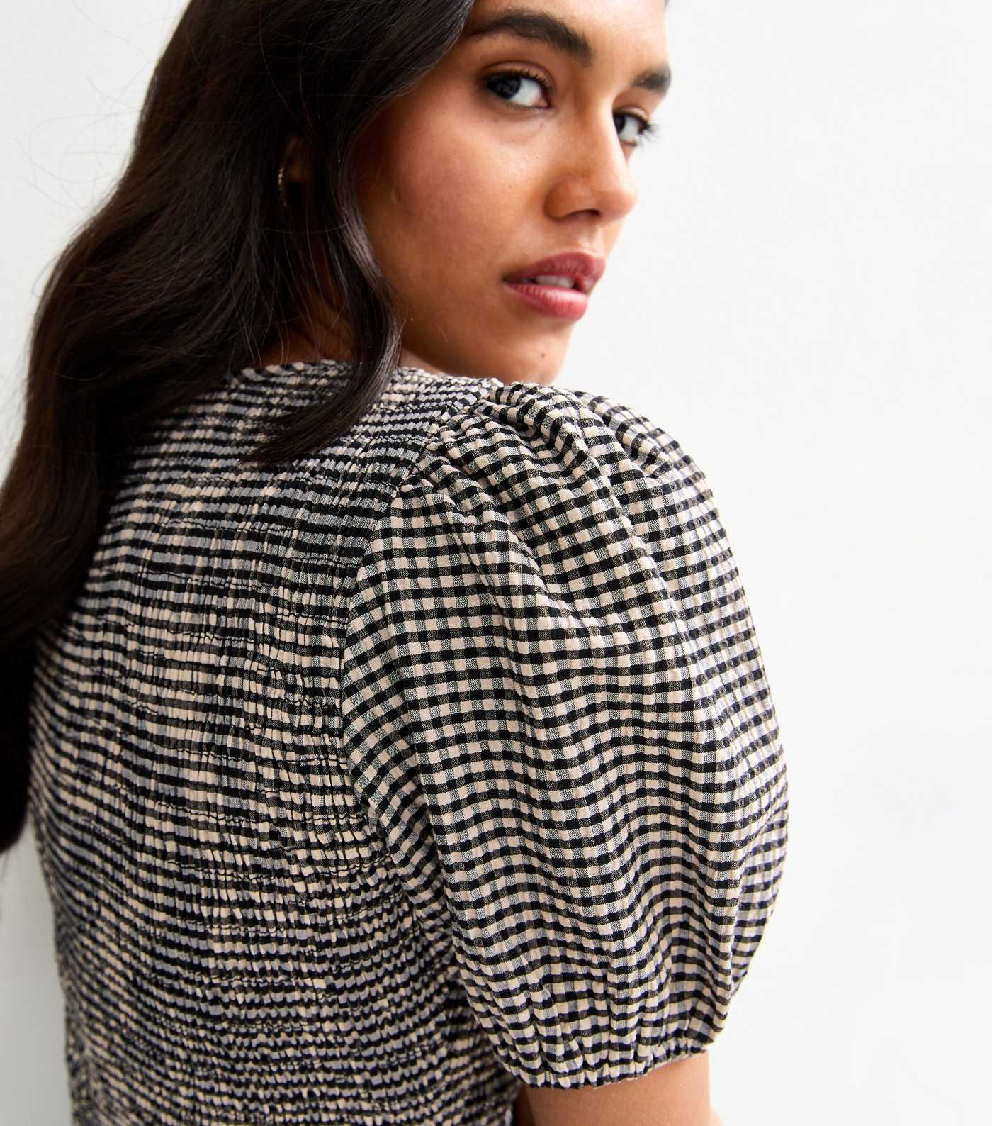 Black Gingham Shirred Puff Sleeve Top | New Look | New Look (UK)