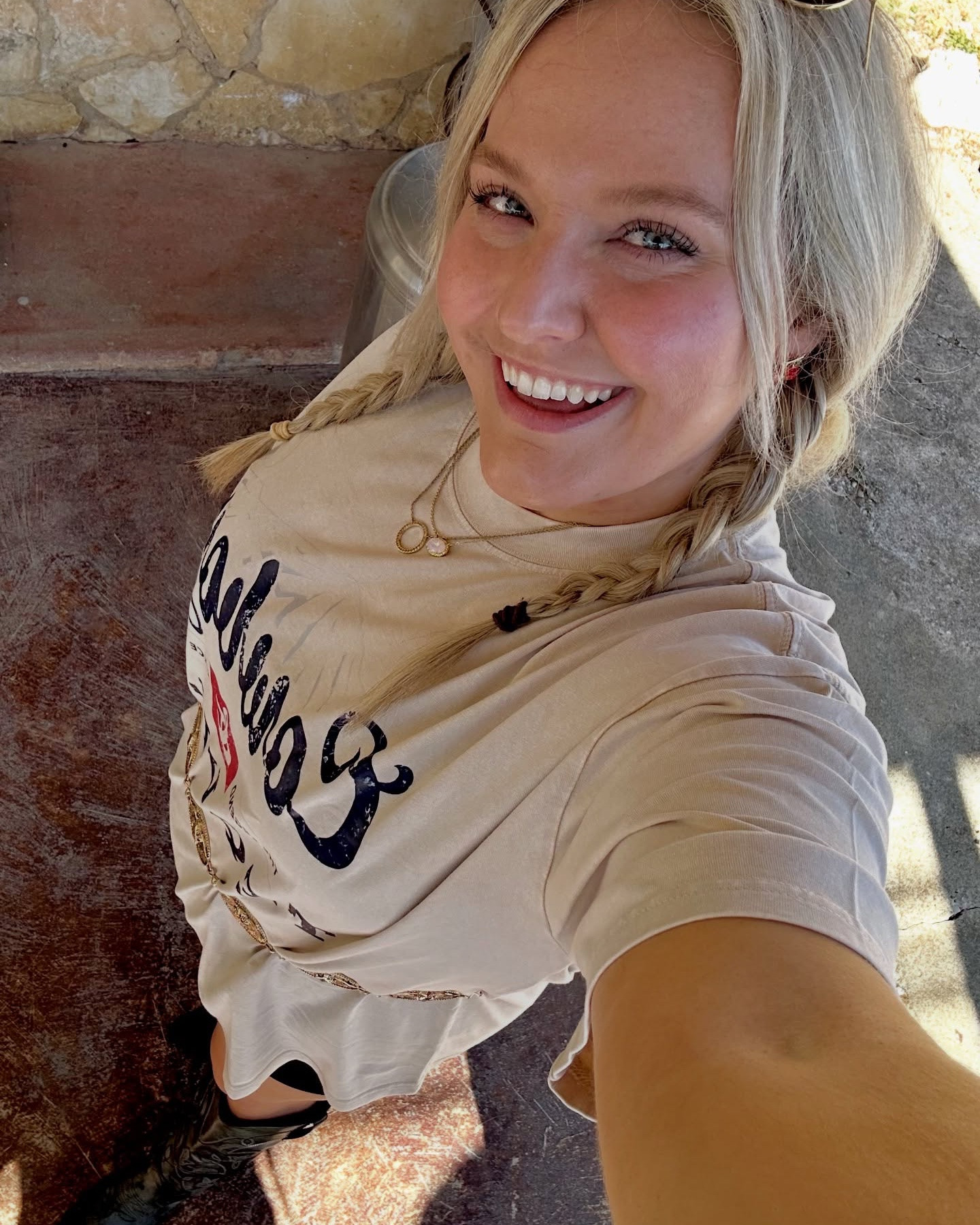 Pit stoppin’ ⛽️

#countrygirl #austintx #pitstop #photoshoot