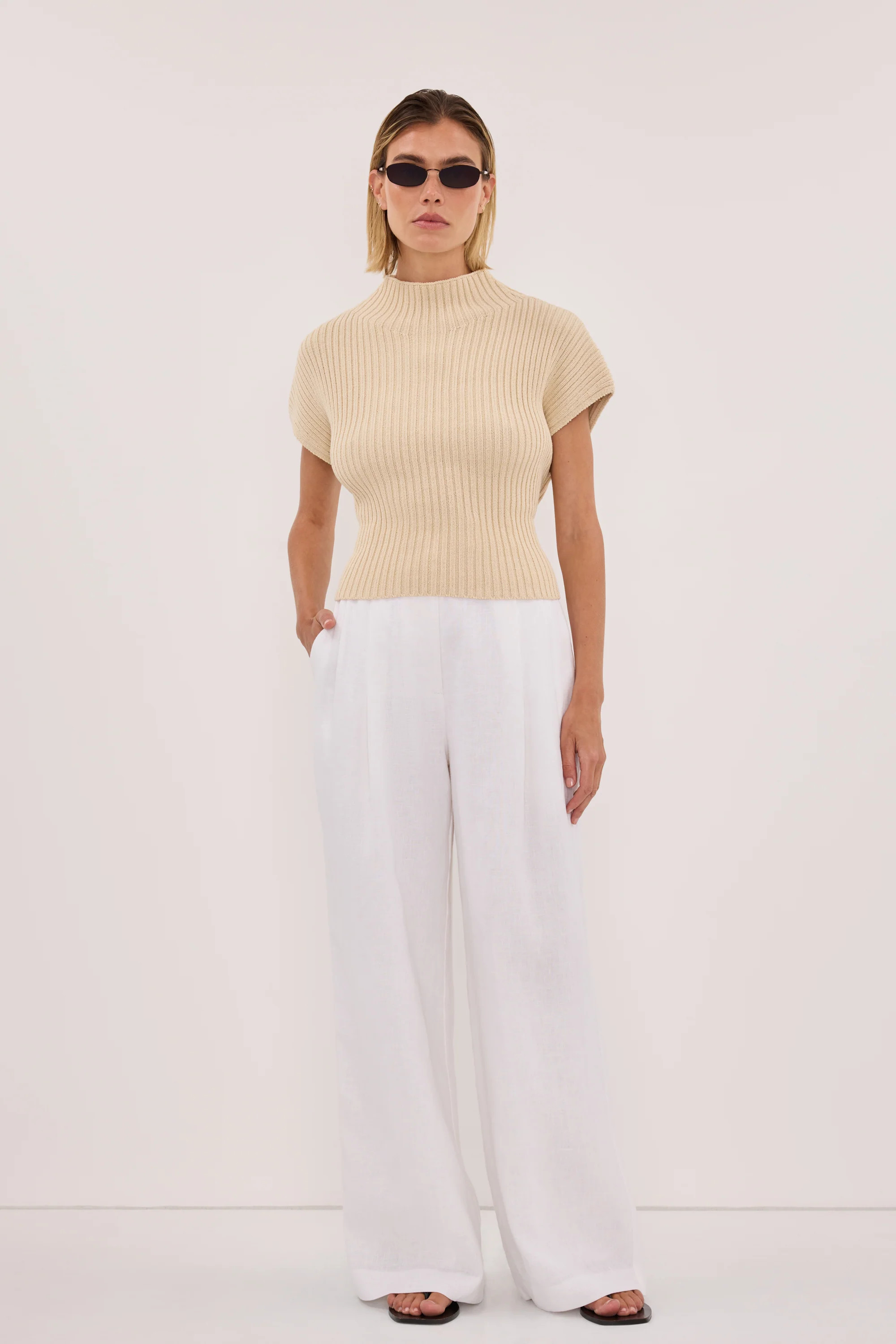 DELLA NATURAL KNIT TOP | DISSH
