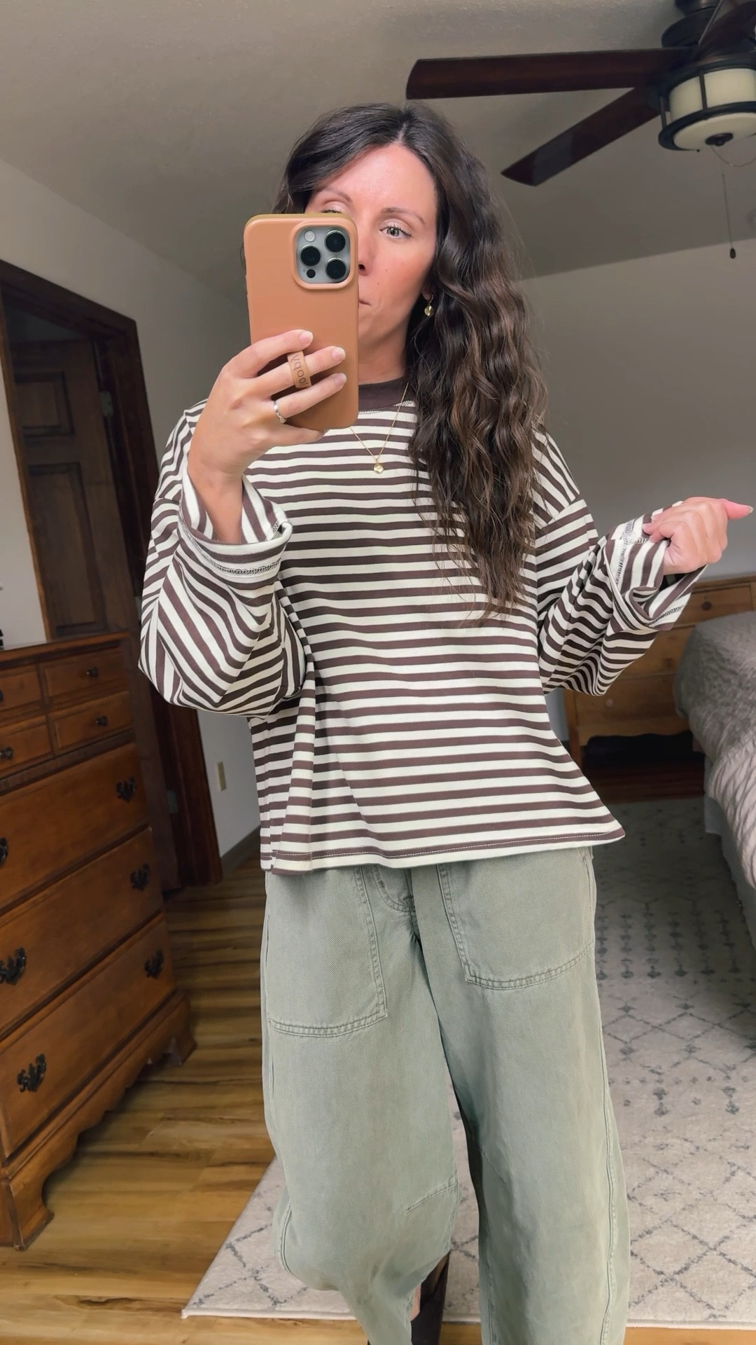 Wearing xs in this striped top (coffee color) and xs petite/short in these green pants. My clogs are size 6 and almost sold out so I linked similar too! 🤎🤍




#LTKgrwm #LTKSeasonal #LTKPetite
