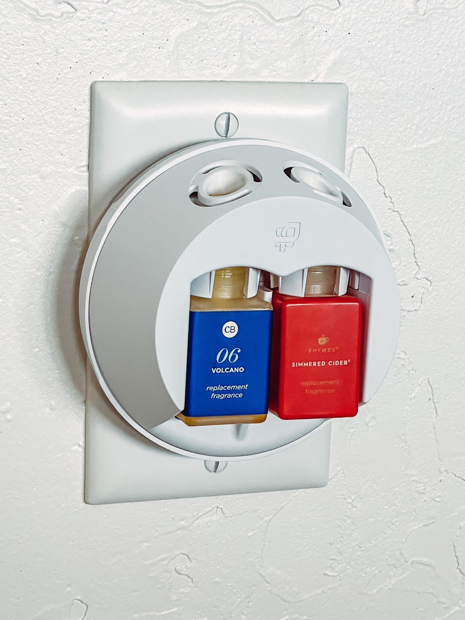 Fragrances + Pura 3 on sale! Perfect time to stock up 🙌🏻

#LTKSeasonal #LTKhome #LTKSale