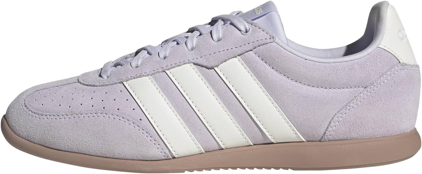adidas Women's Barreda Low Shoe | Amazon (US)