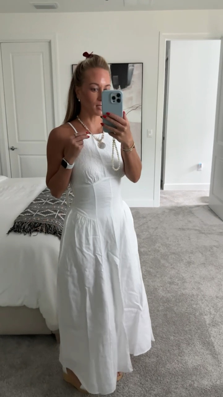 New linen halter dress from @abercrombie   

Wearing S in this drop waist linen dress with halter top

Abercrombie dress sale, summer dress, linen dress, midi skirt, vacation style, resort outfit, beach dress, summer fashion, warm weather outfit, Abercrombie women, dress sale, summer wardrobe, sundress, seasonal sale

#LTKootd #LTKSeasonal