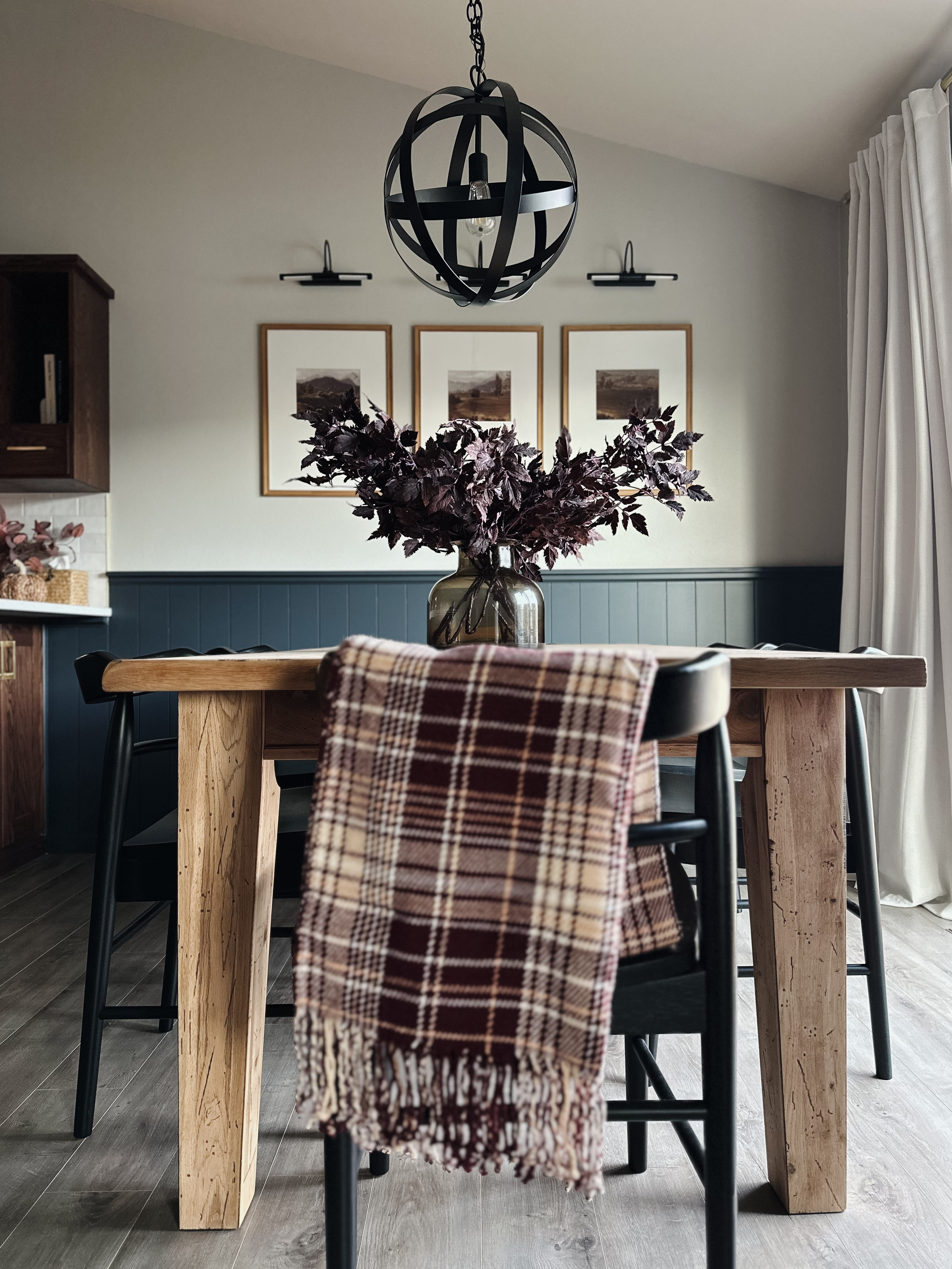 Simple fall dining room styling 

#LTKHome #LTKStyleTip #LTKSeasonal