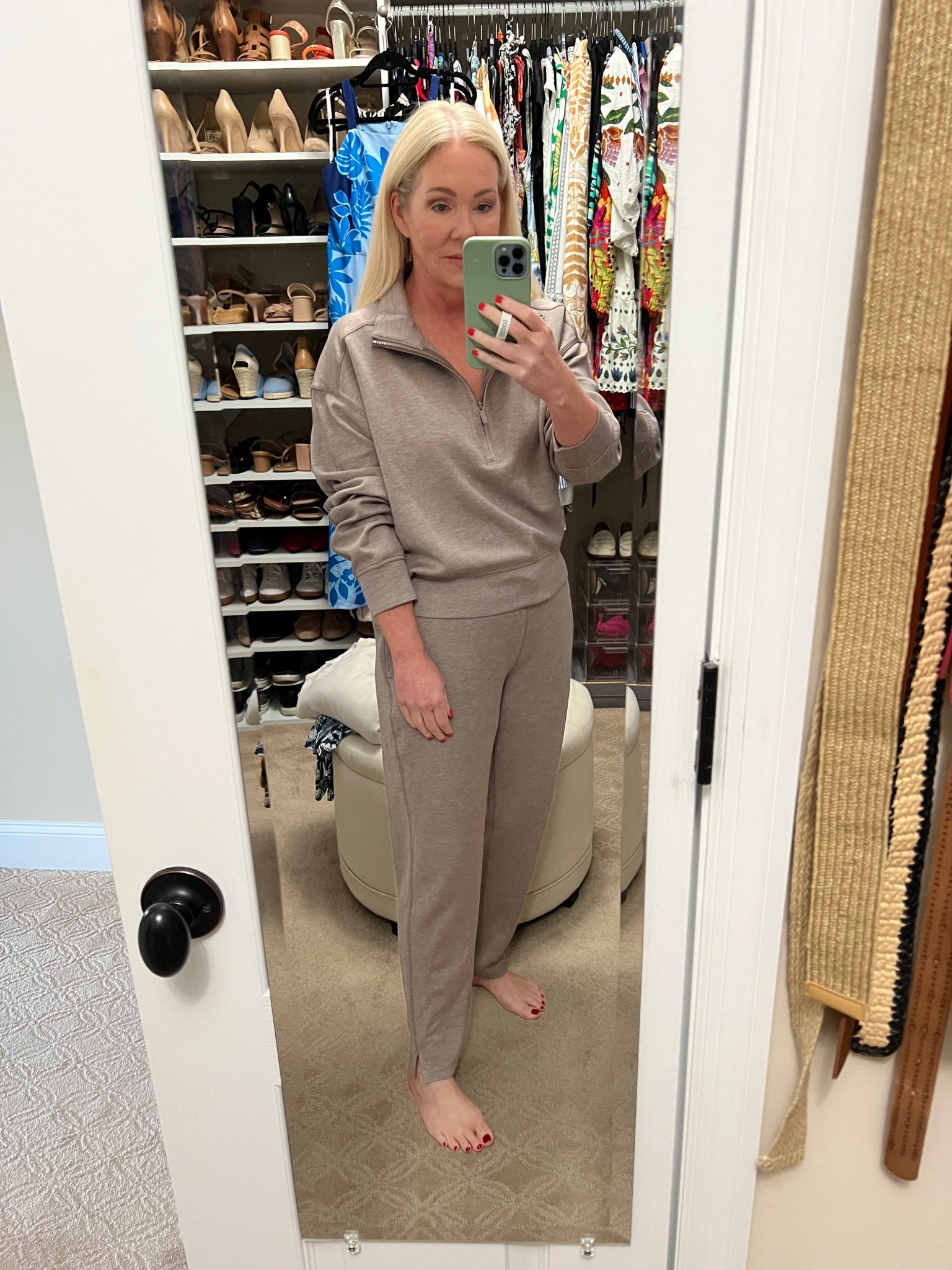 #nsale two piece jogger set. Size M in both. 

#LTKOver40 #LTKSaleAlert #LTKFindsUnder100