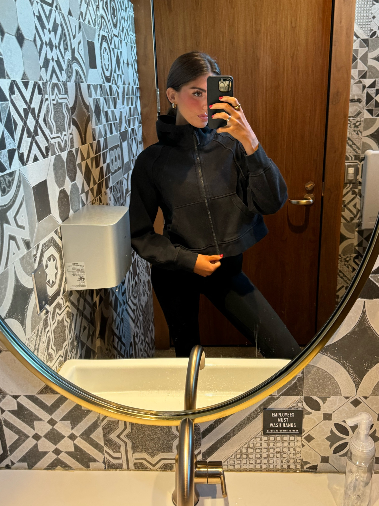 Fav lululemon zip up for fall😗

#LTKStyleTip #LTKActive #LTKSeasonal