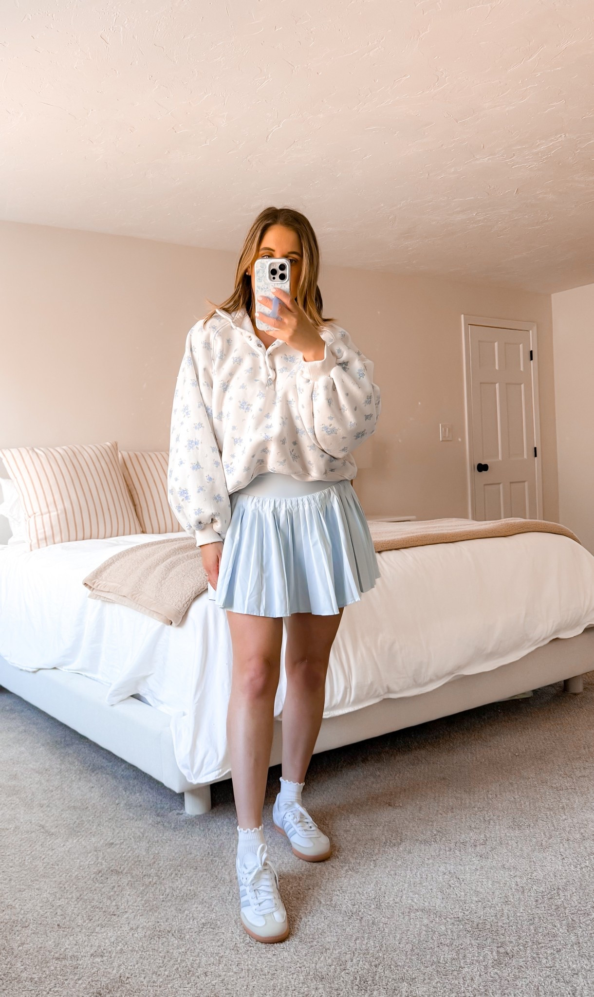 Mom outfit, errands outfit, casual outfit, athleisure outfit, Target outfit, sambas, Amazon socks, workout outfit, spring outfit, summer outfit 

I got my sweatshirt from Altar’d State. I linked some similar ones! 

#momoutfit #casualoutfit #Target #sambas #errandsoutfit #workoutoutfit #springoutfit #summeroutfit

#LTKSeasonal #LTKStyleTip #LTKShoeCrush