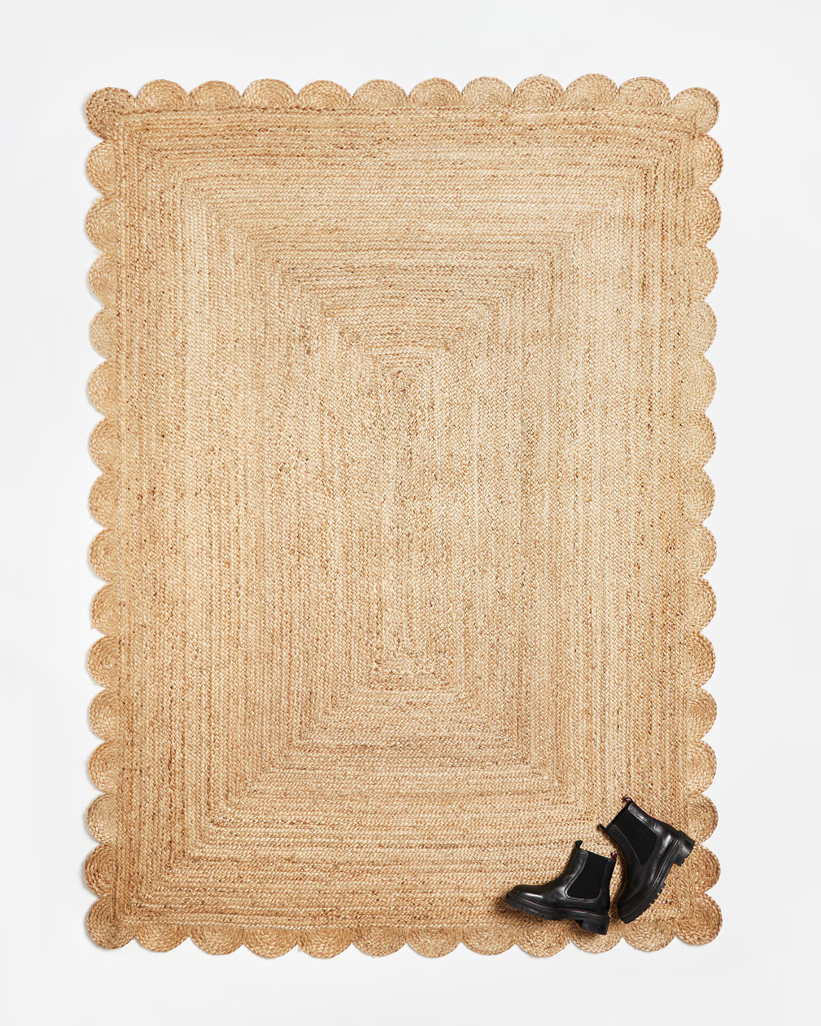 Scalloped Jute Rugs | Oliver Bonas | Oliver Bonas (Global)
