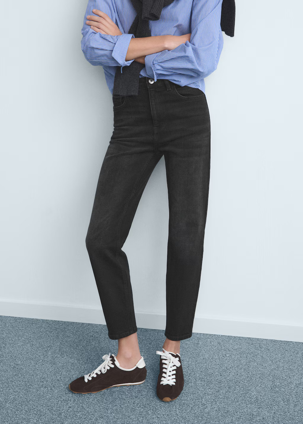Newmom comfort high-rise jeans | MANGO (UK)