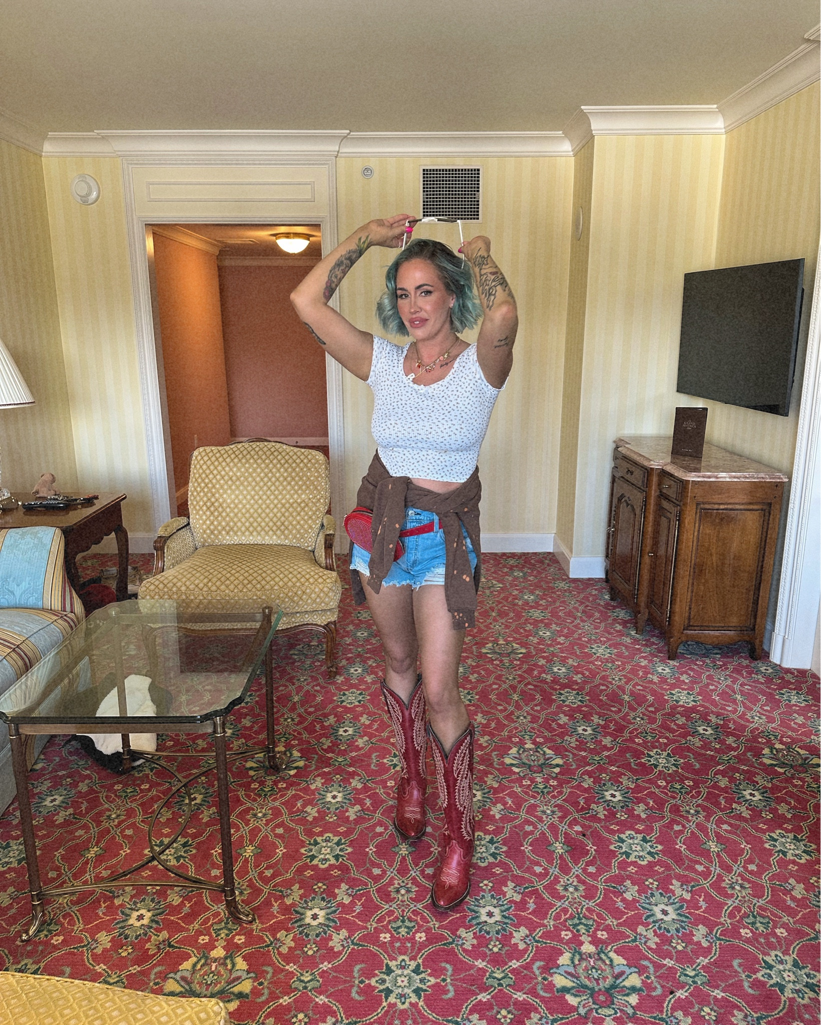 Country concert outfit inspo 👢🤠🪩

#LTKShoeCrush #LTKxelfCosmetics #LTKStyleTip