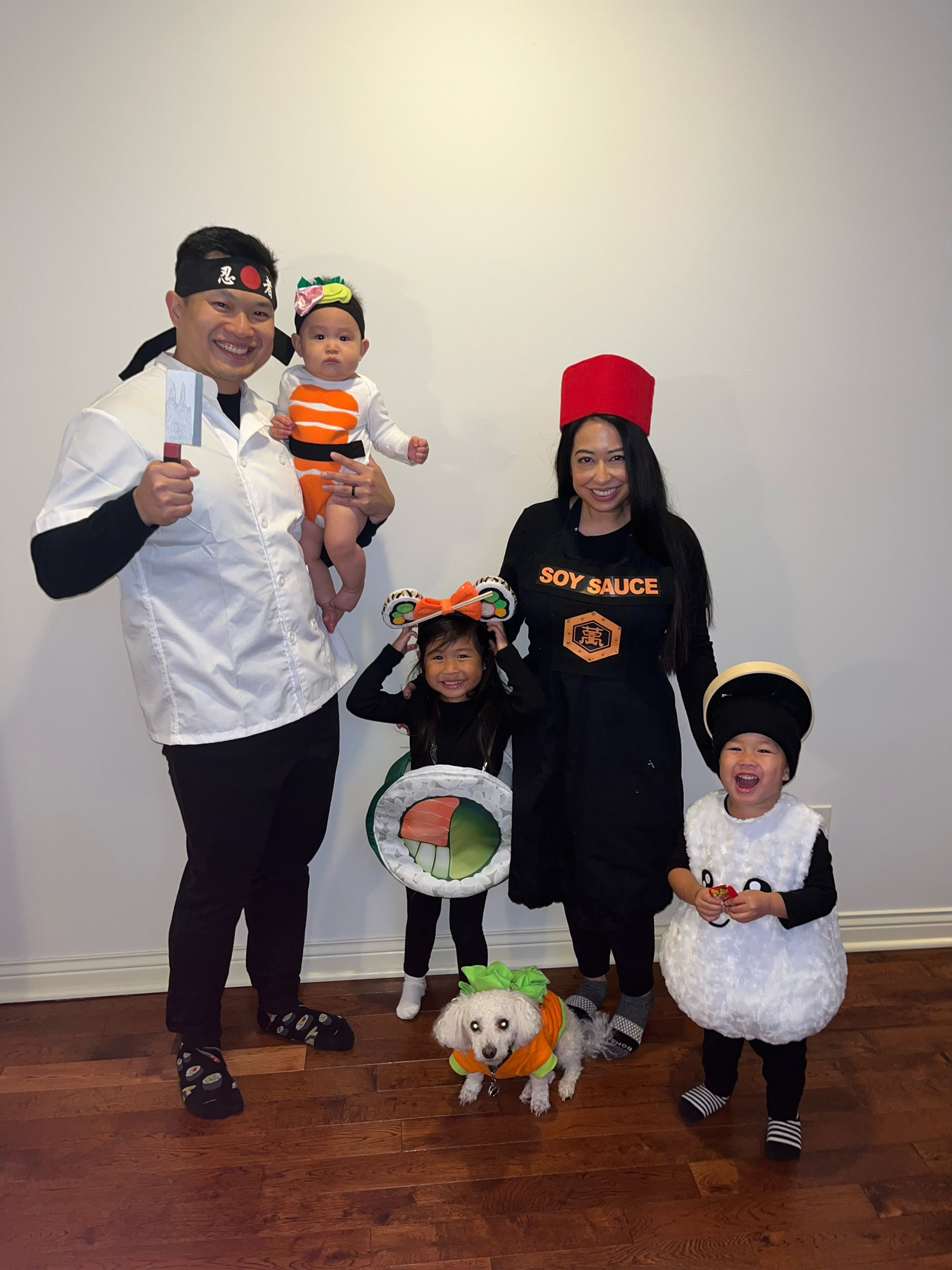 This is how we roll 🍣🥢
Happy Halloween from the Chans!
Sushi chef, sake nigiri, sushi roll, wasabi, soy sauce, & xiao long bao!

#LTKHalloween #LTKfamily #LTKkids