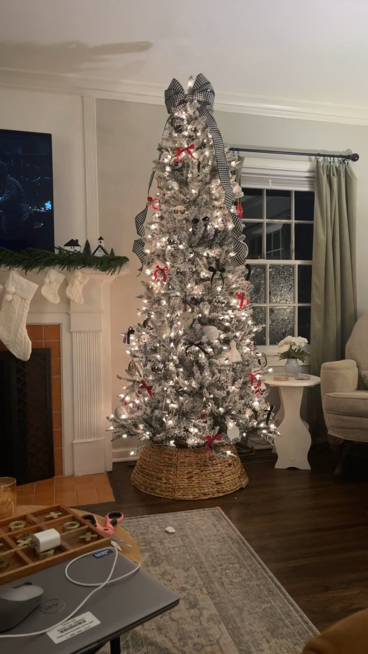 POV: staring at your new Christmas decor and not even paying attention to the movie😂

#LTKStyleTip #LTKHoliday #LTKGiftGuide