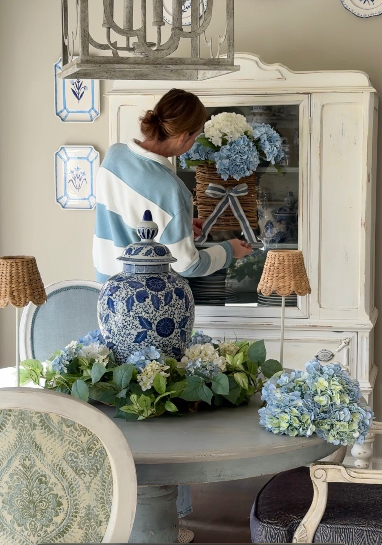 I found the best life like hydrangeas! I love that the blooms are removable! No more bending the stems to fit your vase!

#LTKHome