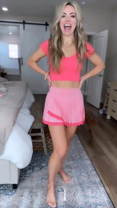 The American eagle haul I didn’t know I needed!!!! 
Summer outfit must haves!
Small tops 
Xsmall skirts 
Size 0 shorts #LTKsalealert #LTKstyletip

#LTKVideo