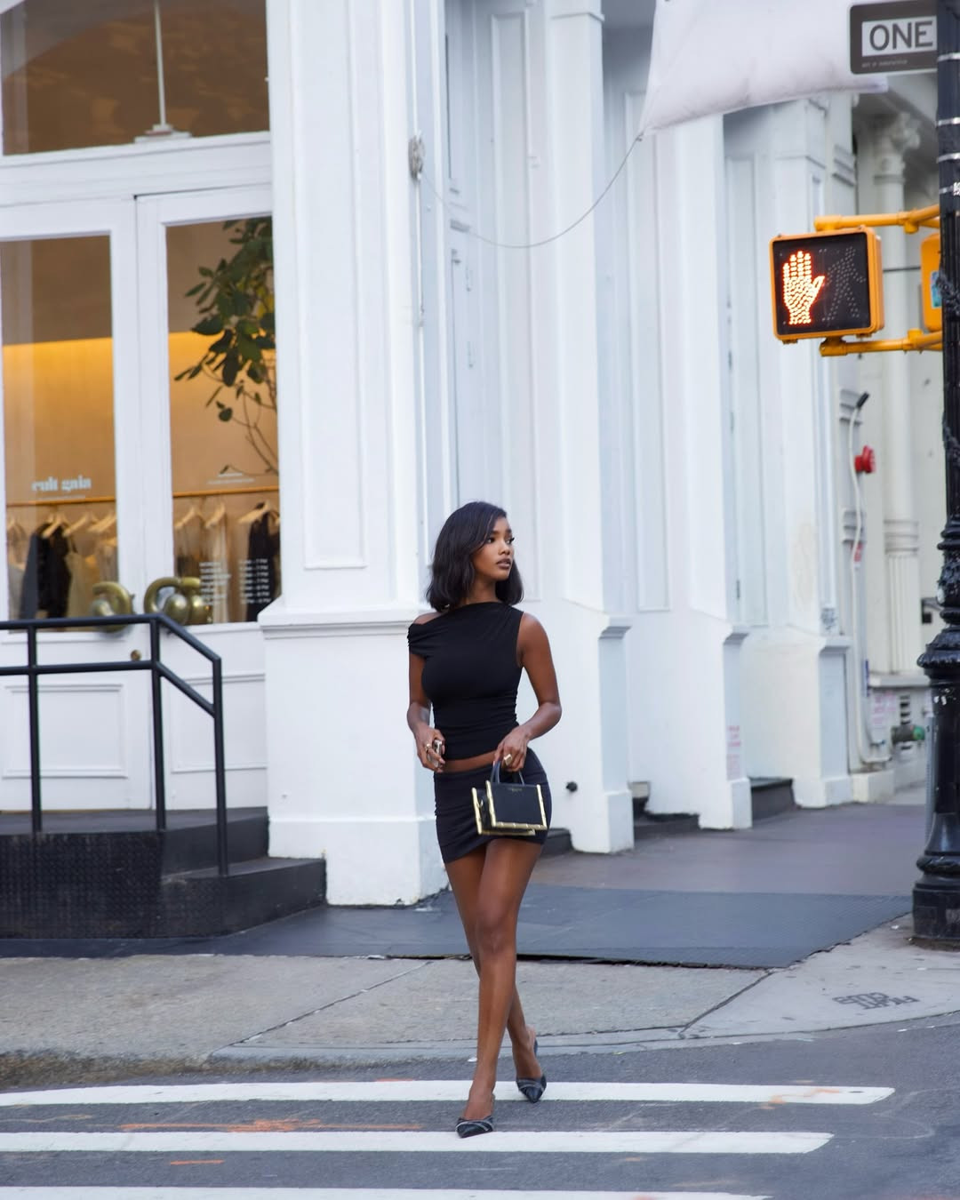 Simple, chic, and on the go❤️ 

 

#LTKSeasonal #LTKStyleTip