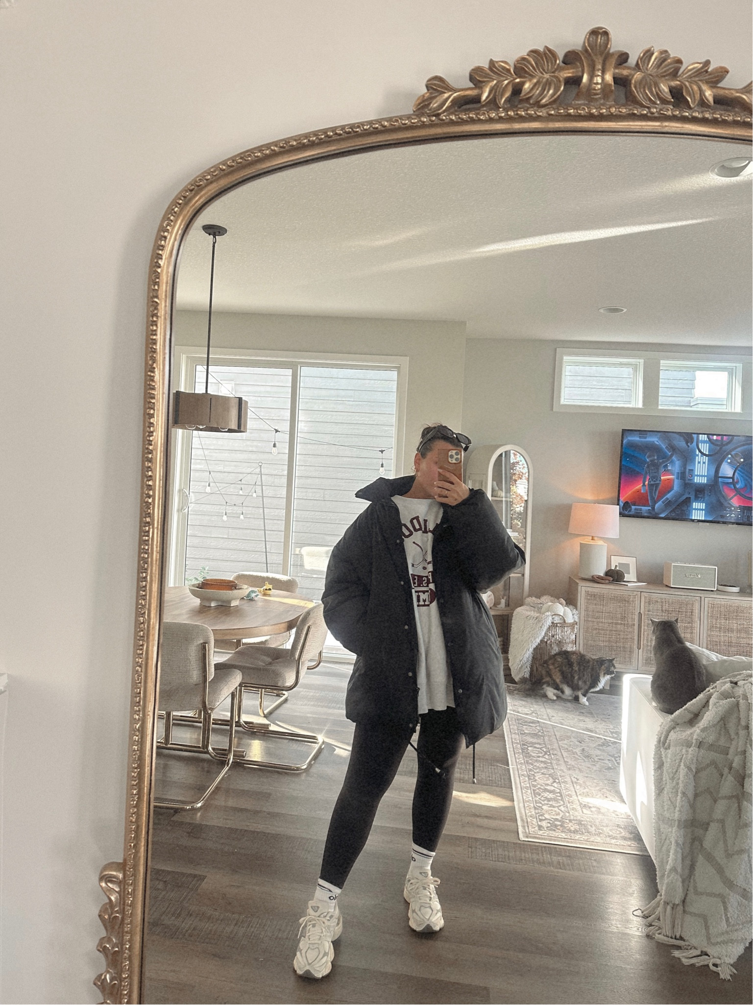 Puffer- sold out linked similar
Leggings- align sz 6
Sneakers- new balance 9060
Crewneck- UMD bulldog hockey store
Sunnies- Amazon 

Fall comfy outfit 
Oversized hoodie
Puffer coat
Sneaker outfits 

#LTKtravel #LTKSeasonal #LTKshoecrush