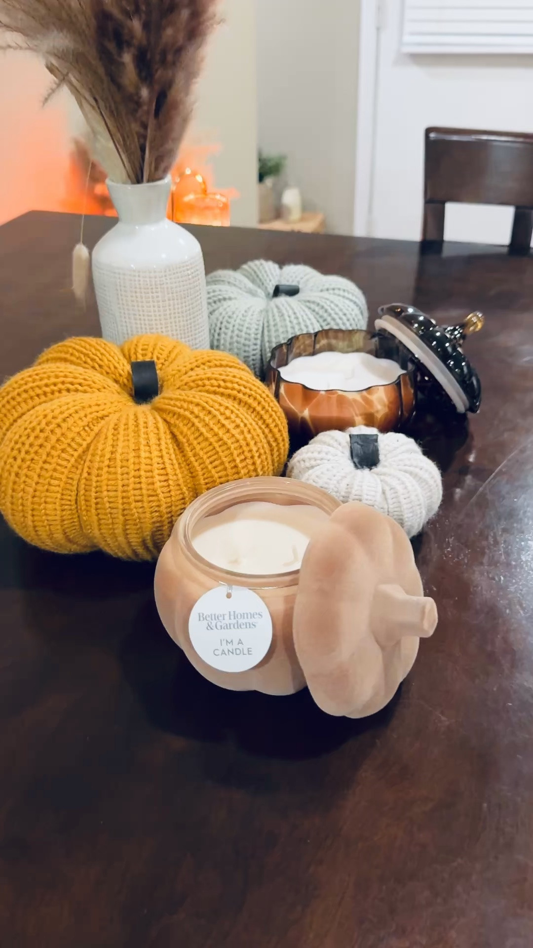 The pumpkin snickerdoodle swirl scent is probably my fav fall scent from Walmart! 

 